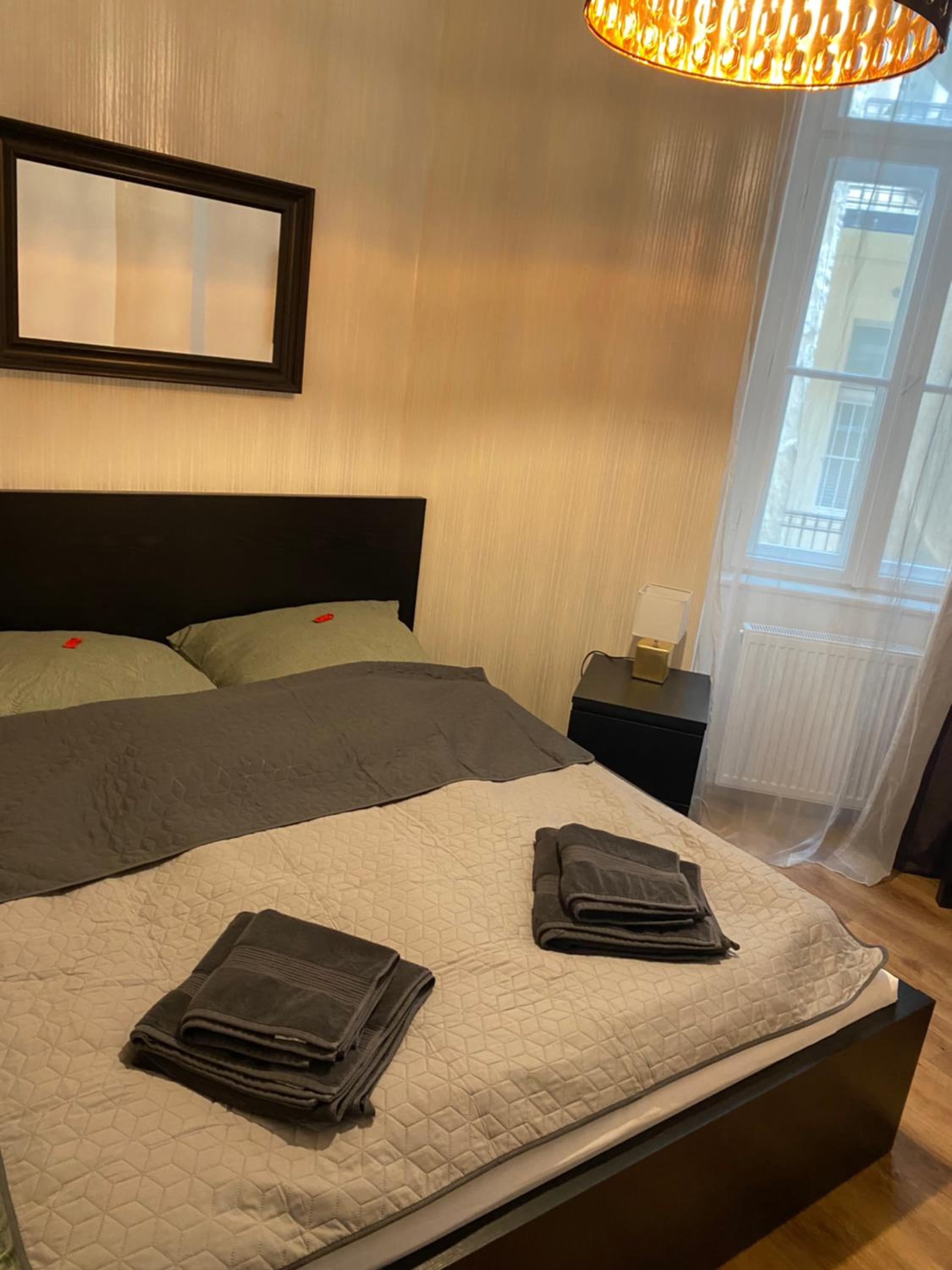 Basilica Luxury Apartment view 4