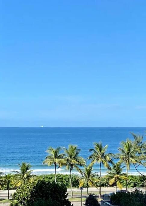 Loft frente praia Barra da Tijuca, ao lado do Windsor
