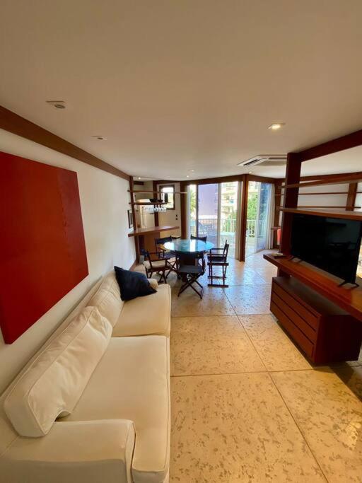 Loft frente praia Barra da Tijuca, ao lado do Windsor