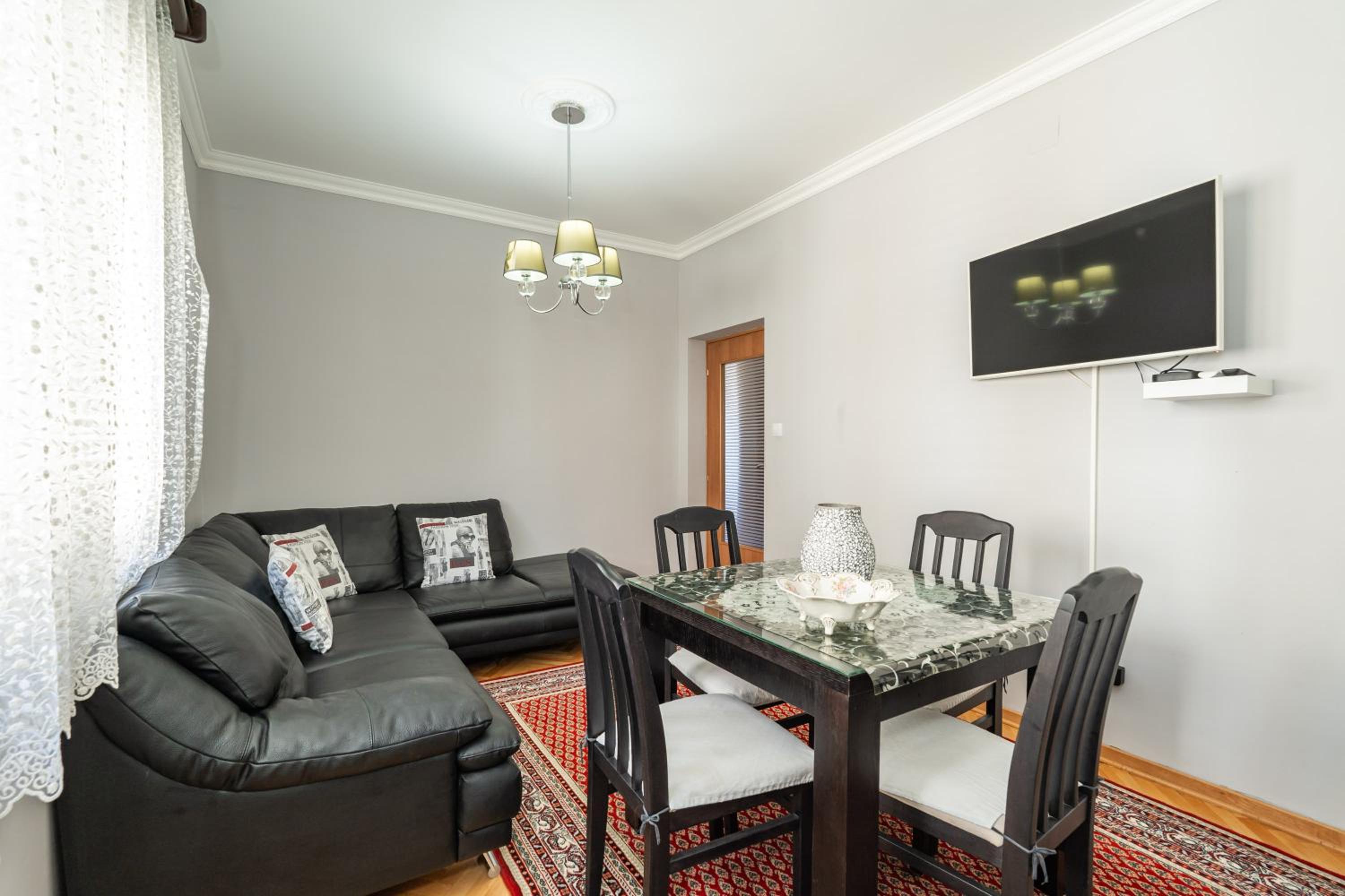 Seafront Haven Darka - Happy Rentals view 4