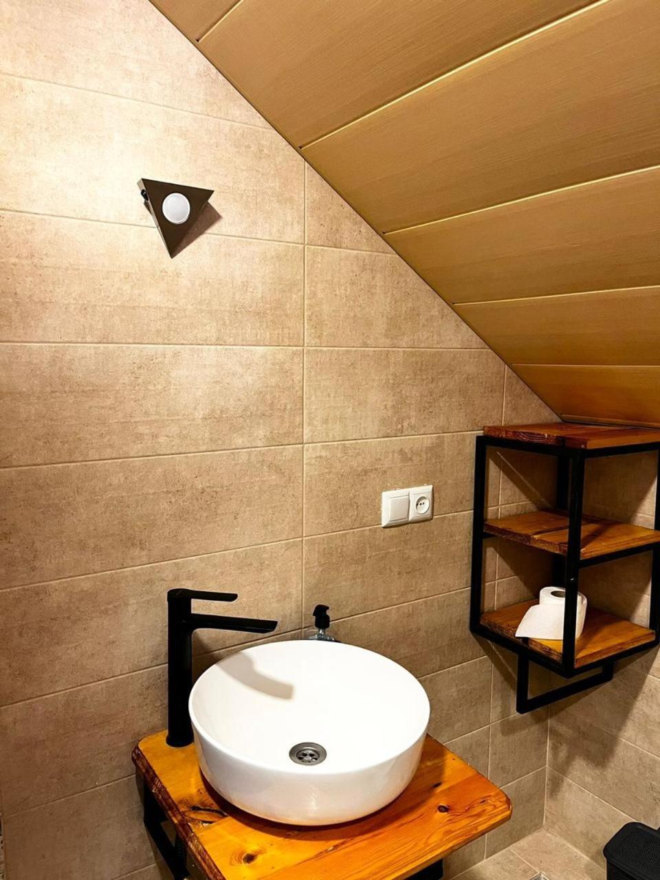 Nino & Irodi's Guest House, photo 26