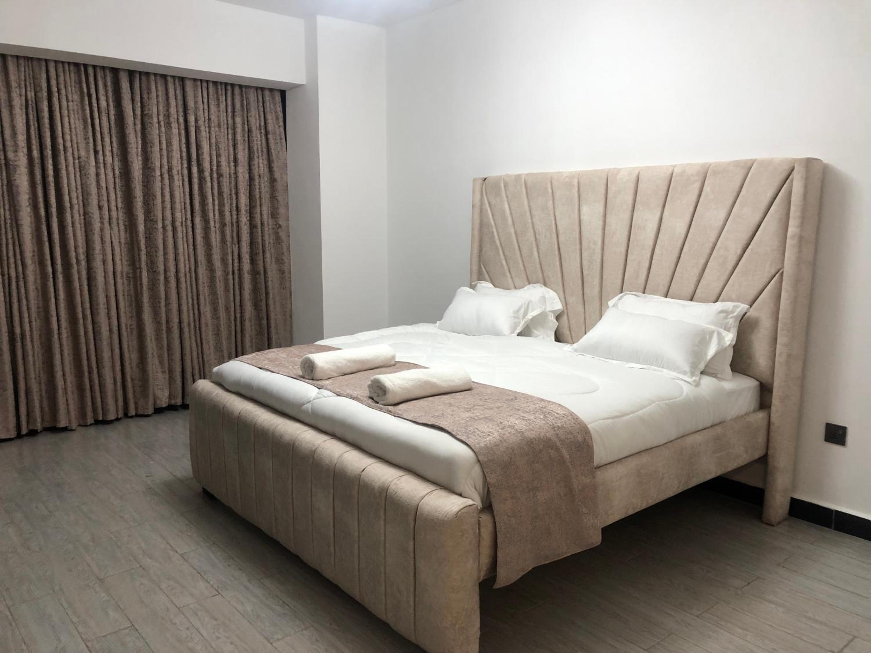 Starluxe homes