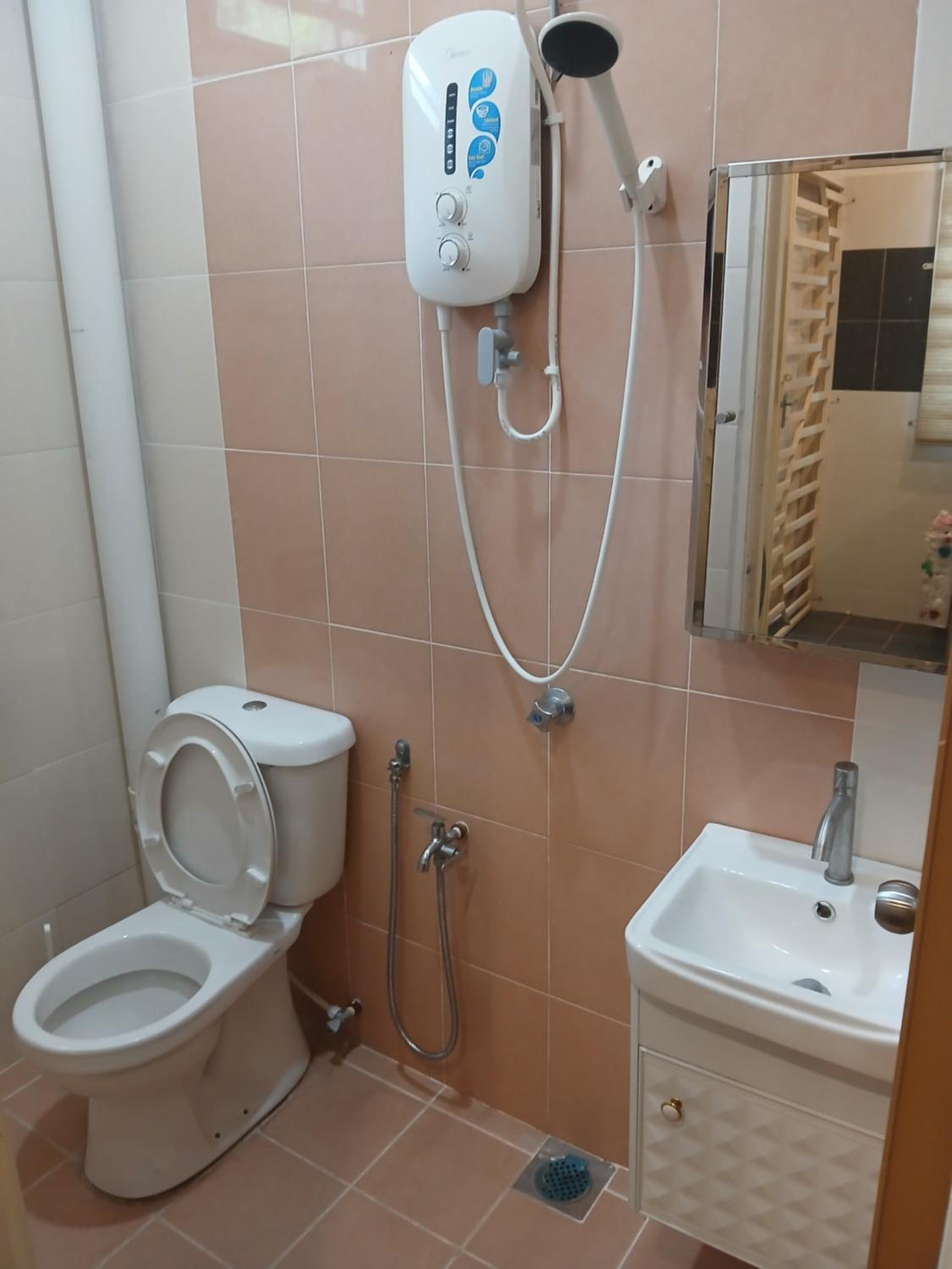 (Female Only) Dungun Town CoLiving Homestay photo 7