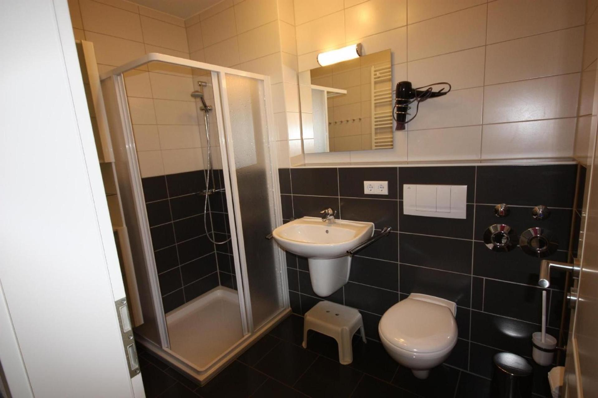 Schöne Ferienwohnung in Koserow mit Grill, Garten und Terrasse oder Balkon