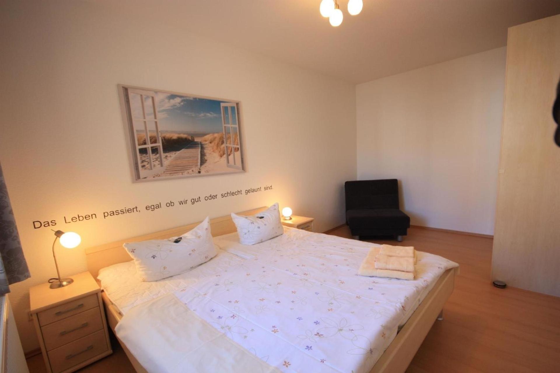 Schöne Ferienwohnung in Koserow mit Grill, Garten und Terrasse oder Balkon