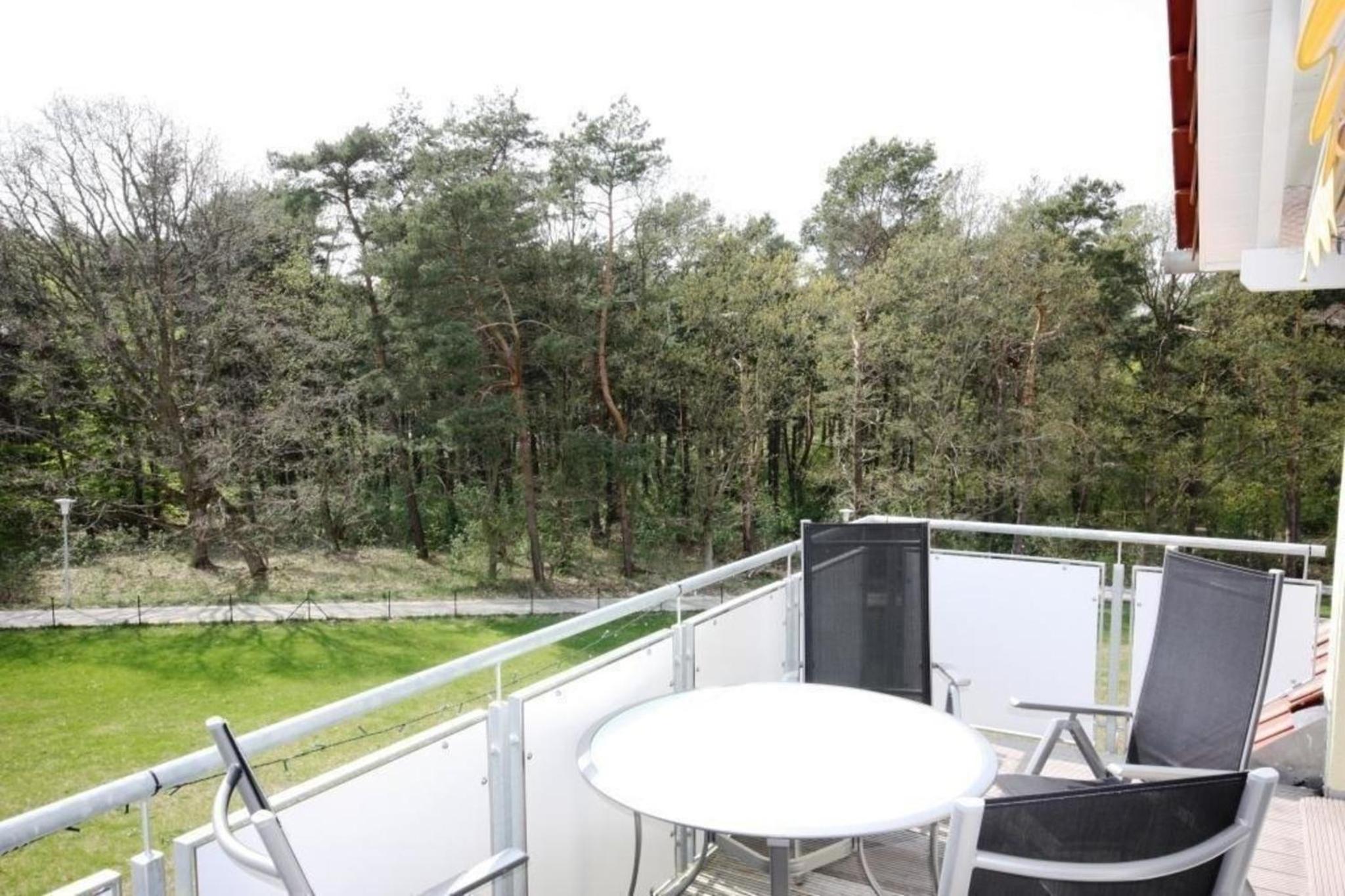 Schöne Ferienwohnung in Koserow mit Grill, Garten und Terrasse oder Balkon