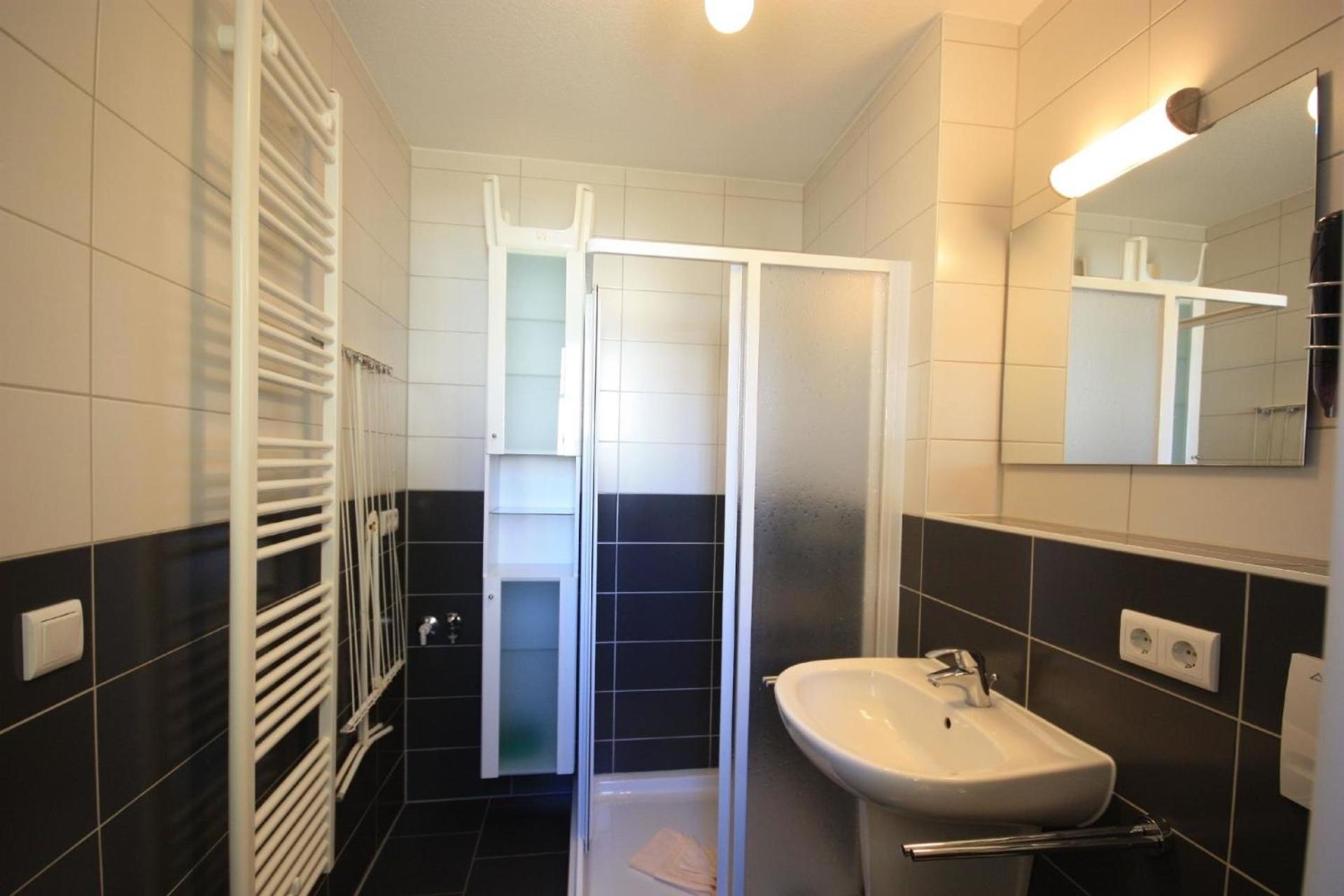 Schöne Ferienwohnung in Koserow mit Grill, Garten und Terrasse oder Balkon