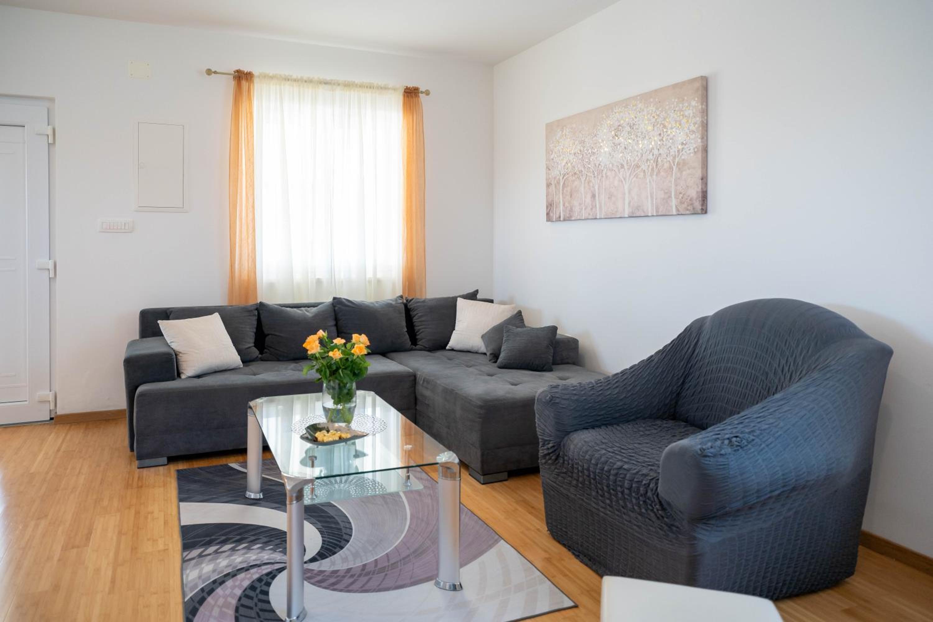 Villa Aria - peaceful olive grove & swimming pool