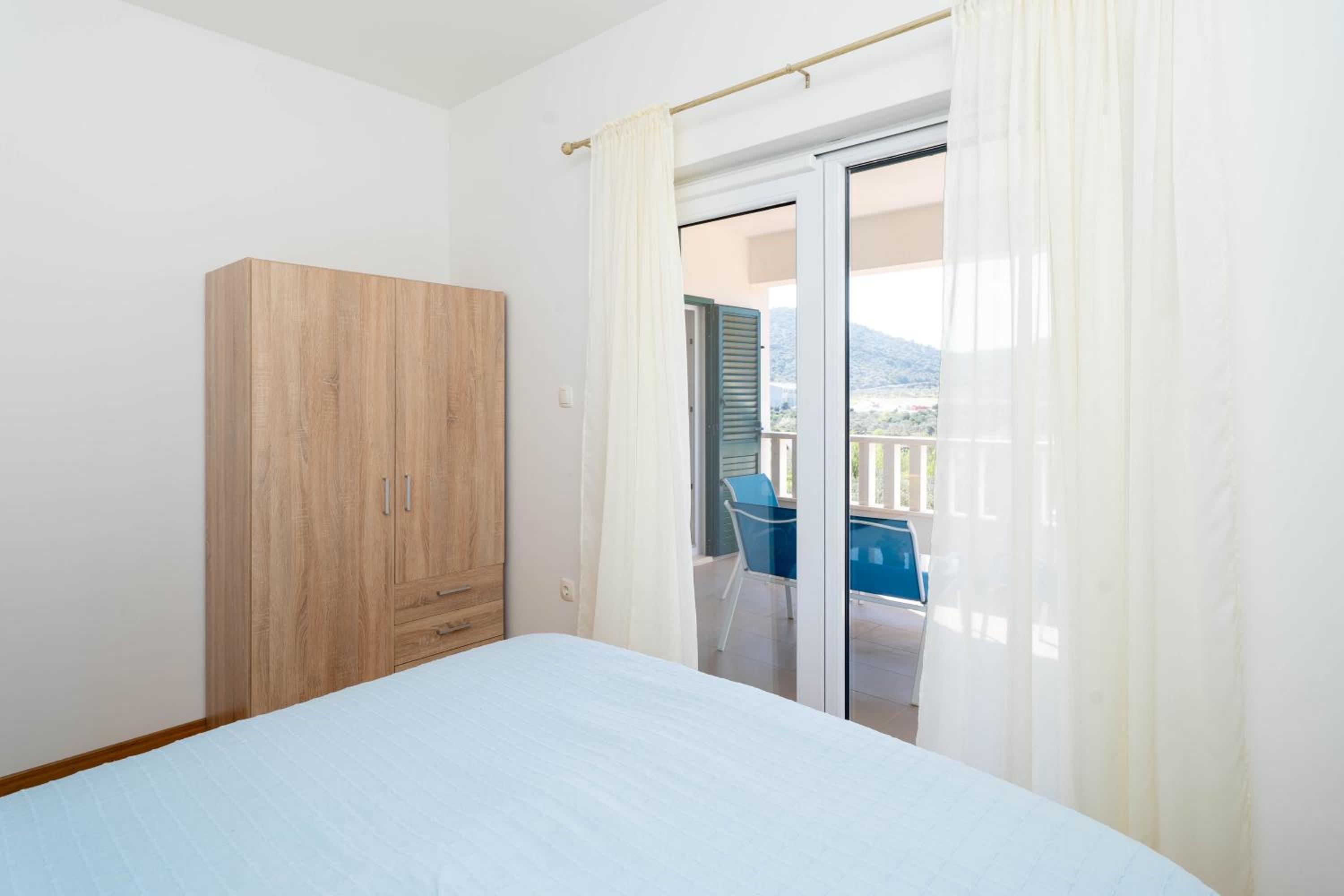 Villa Aria - peaceful olive grove & swimming pool