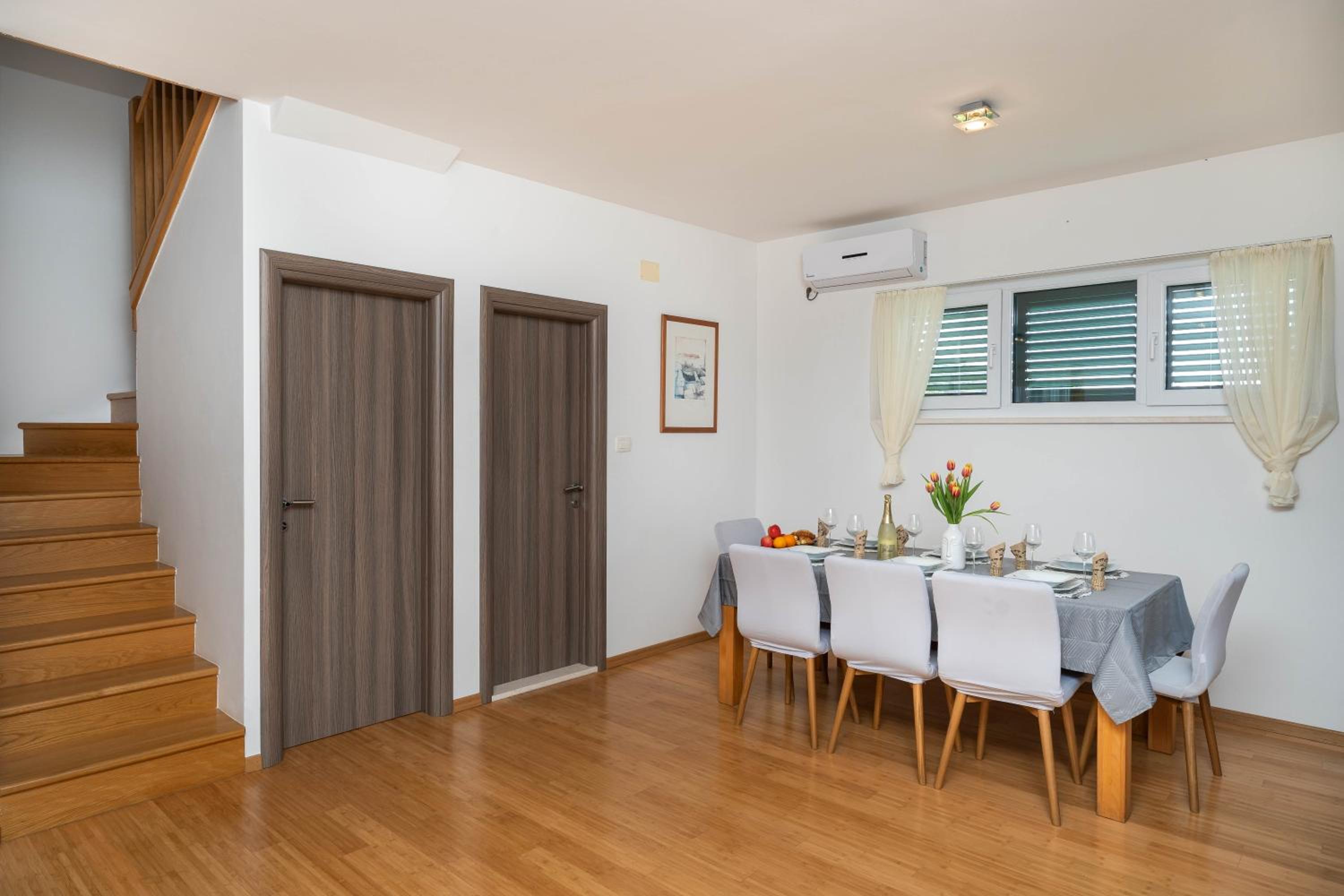 Villa Aria - peaceful olive grove & swimming pool