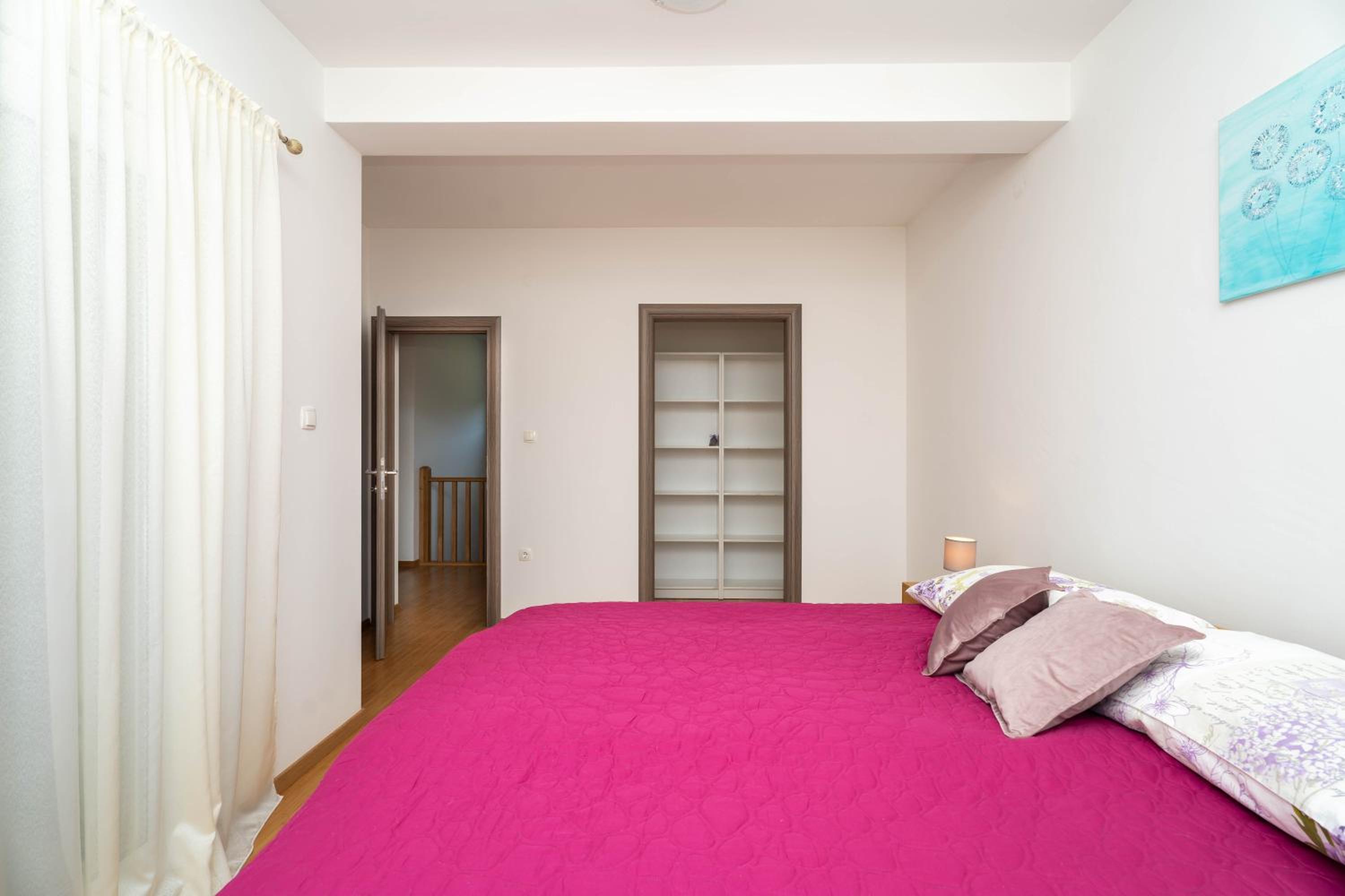 Villa Aria - peaceful olive grove & swimming pool