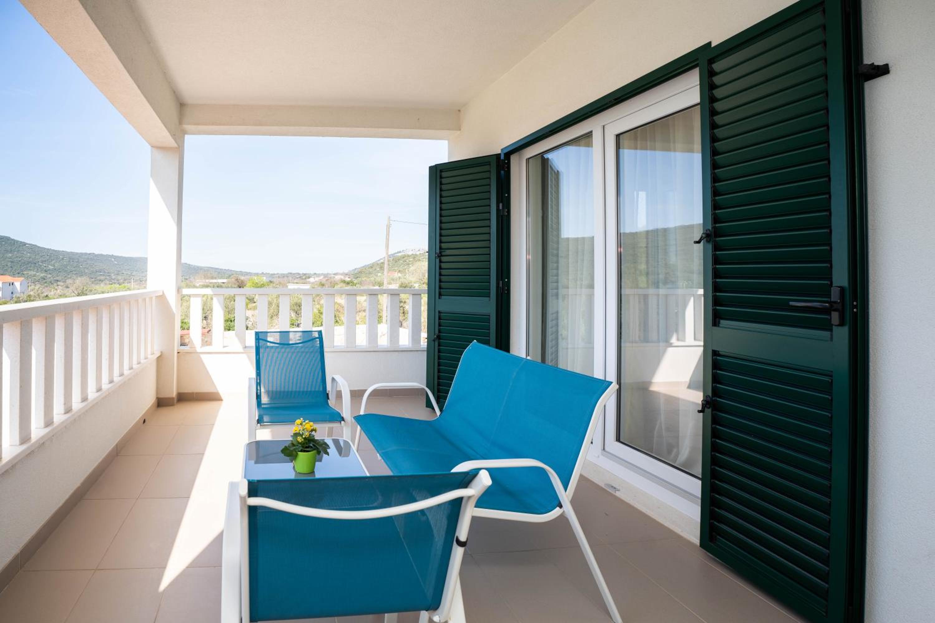 Villa Aria - peaceful olive grove & swimming pool