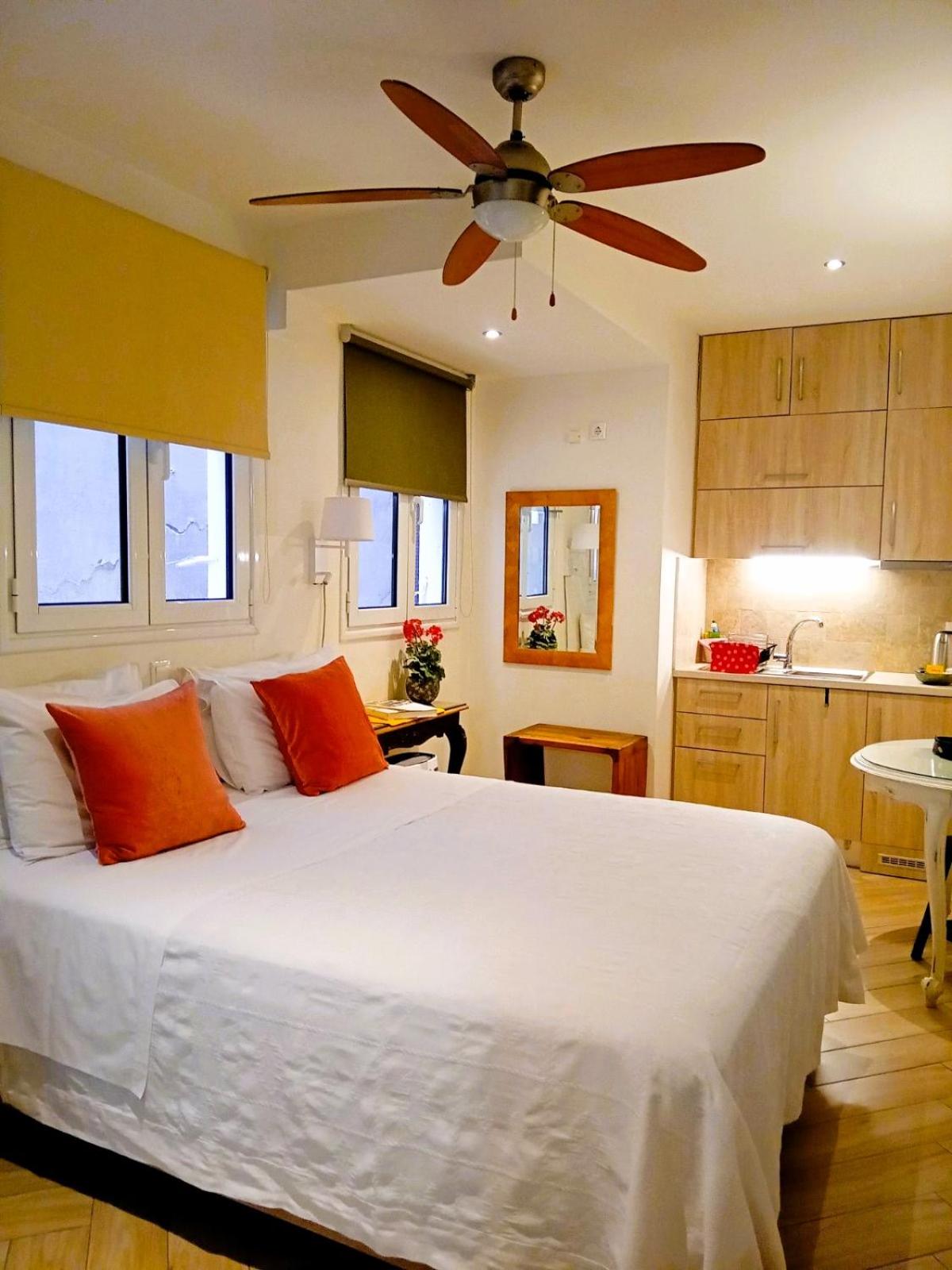 Rastoni Athens Suites near Acropolis