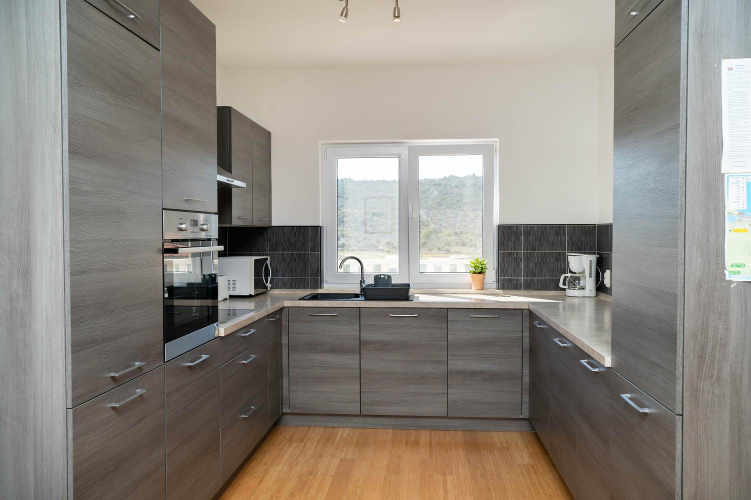 Villa Aria - peaceful olive grove & swimming pool