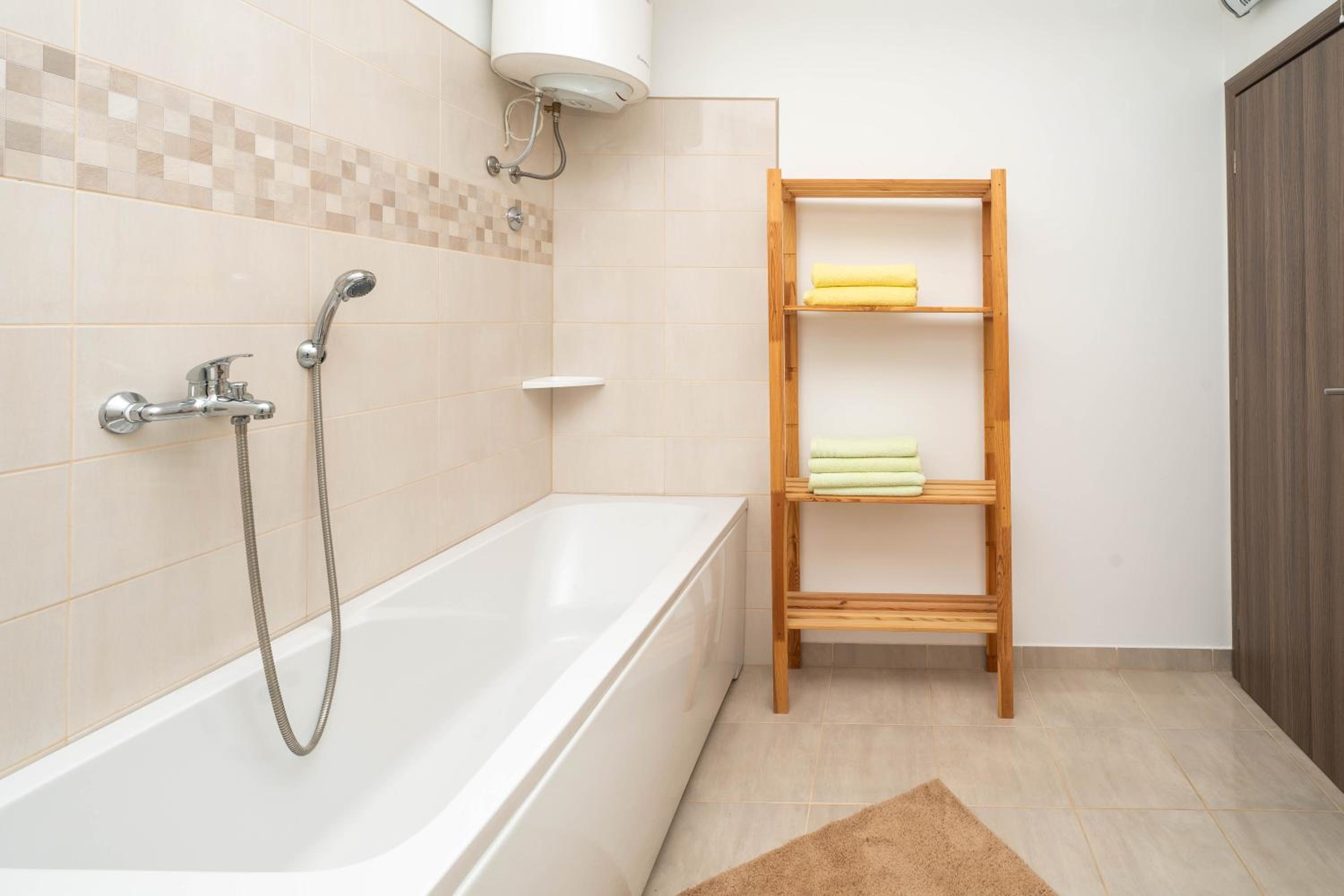 Villa Aria - peaceful olive grove & swimming pool