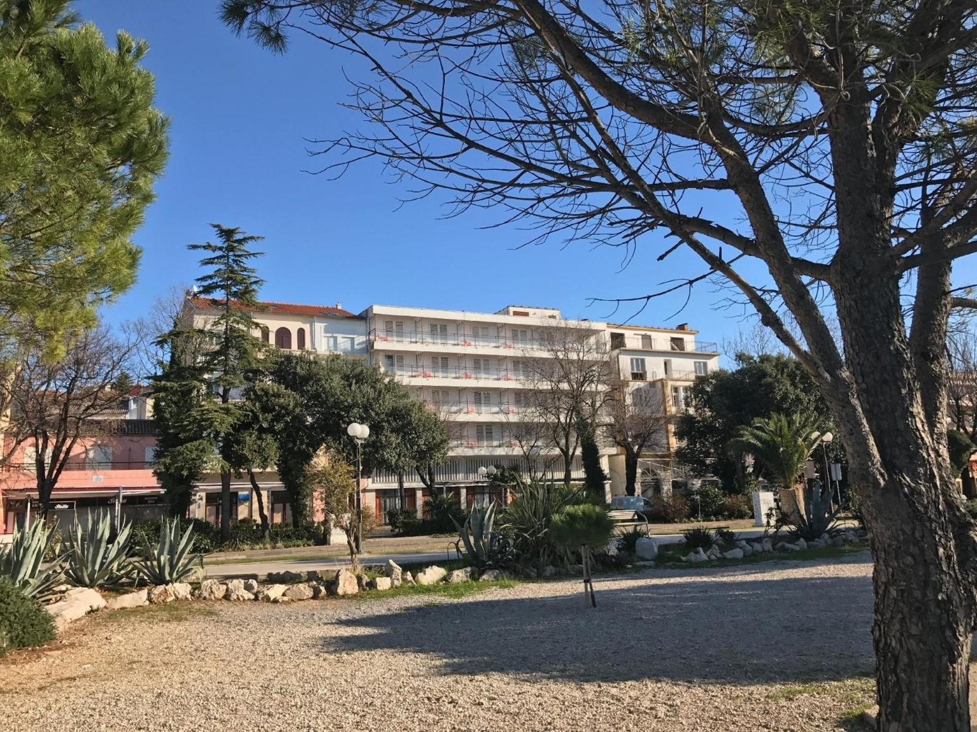 Appartement in Crikvenica mit Großer Terrasse