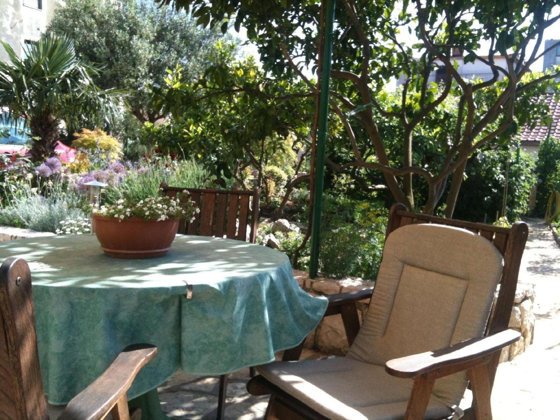Appartement in Crikvenica mit Großer Terrasse