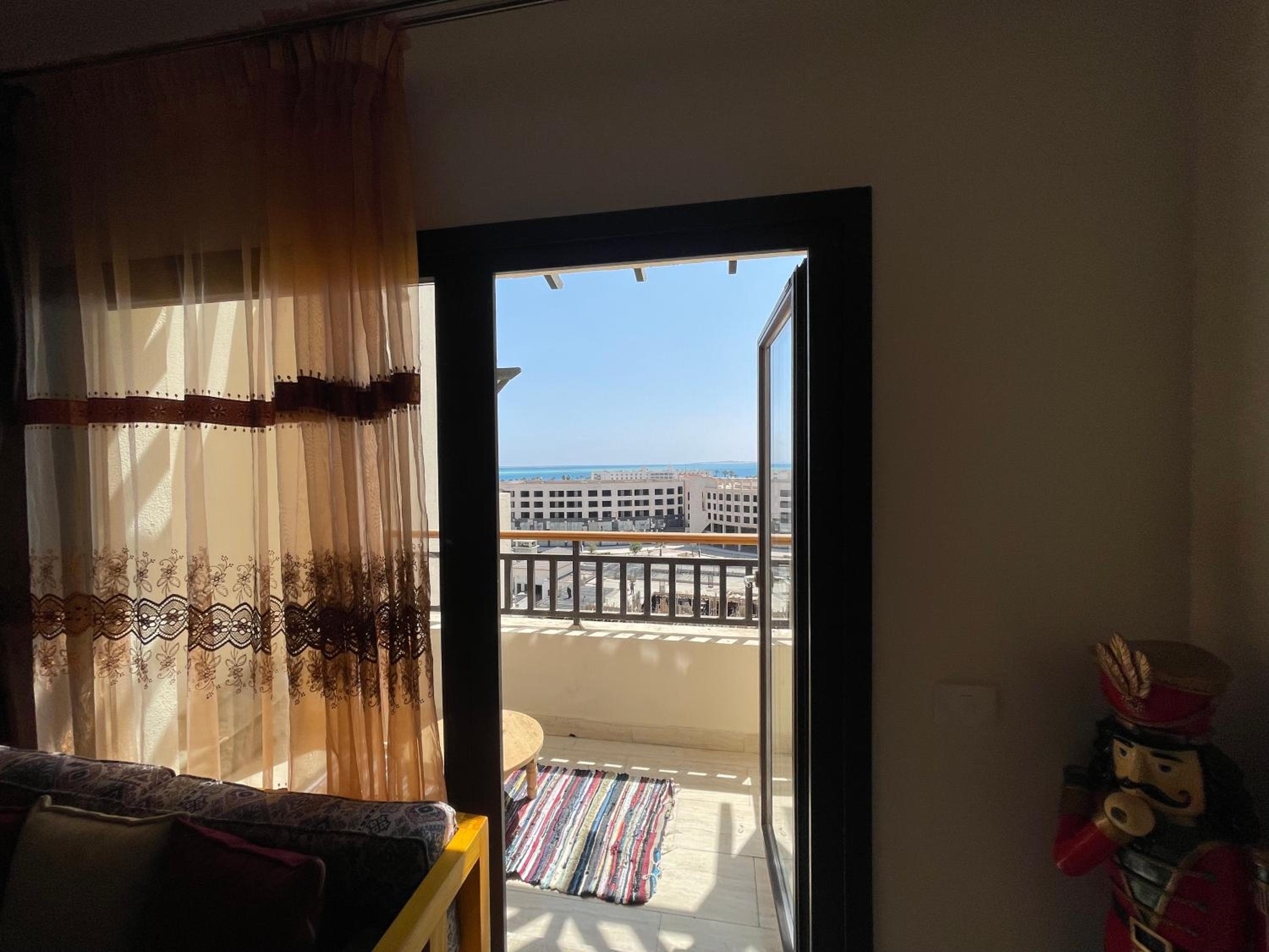 Sea view apartment in Aldau heights