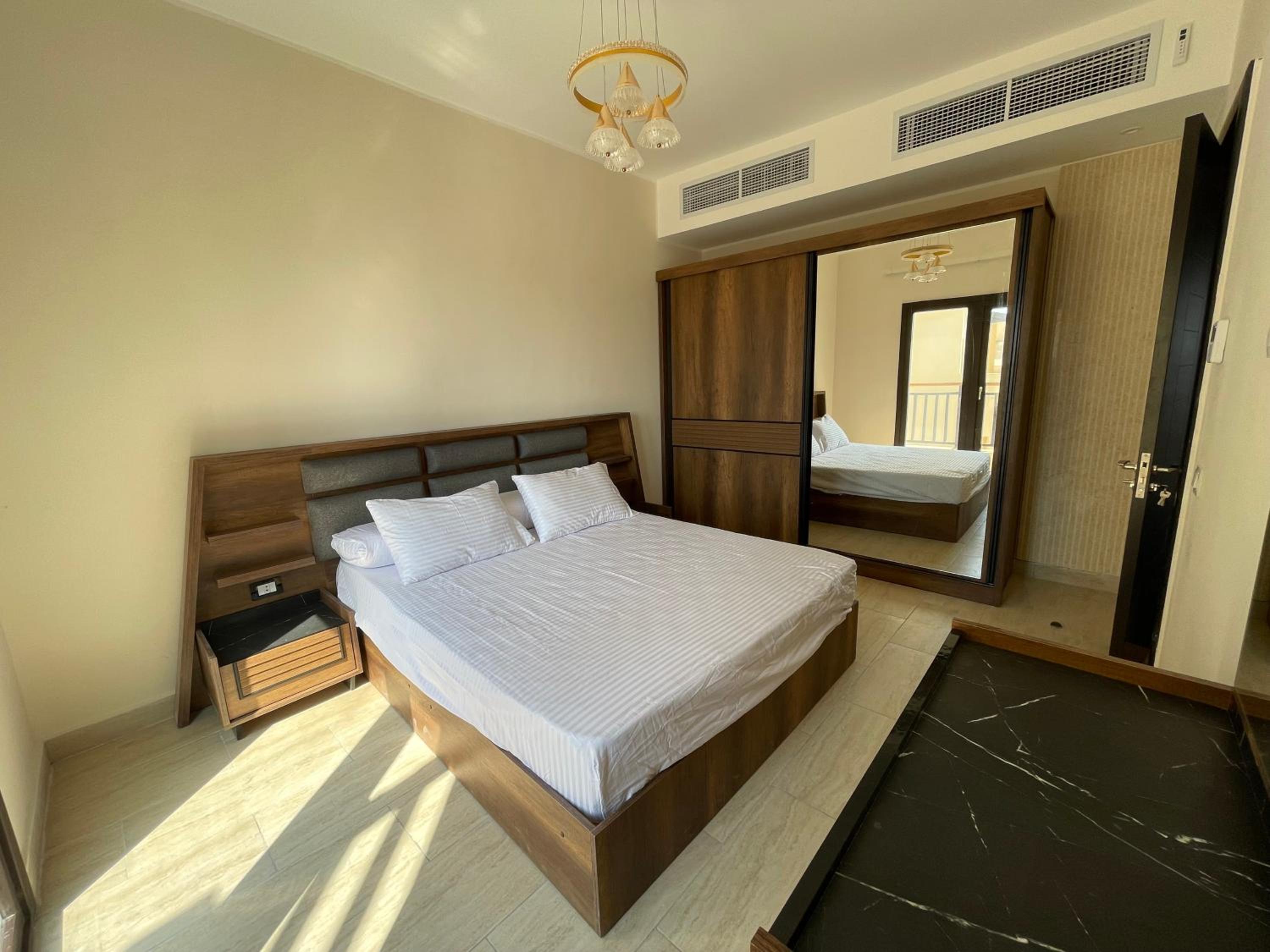 Sea view apartment in Aldau heights