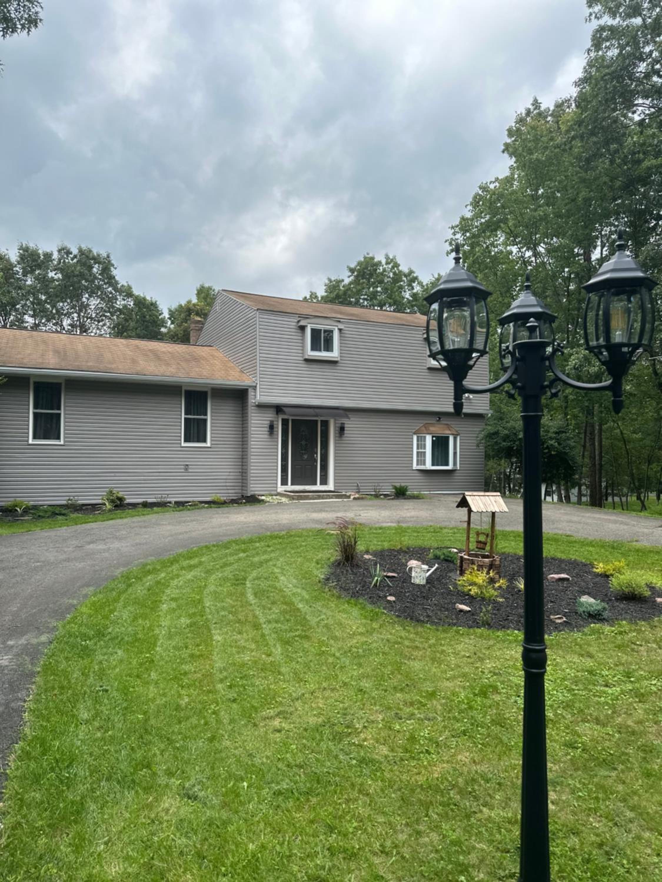 “Spare moments” Vacation House w Private Pool, Firepit, Game Room, Close to Lakes view 2