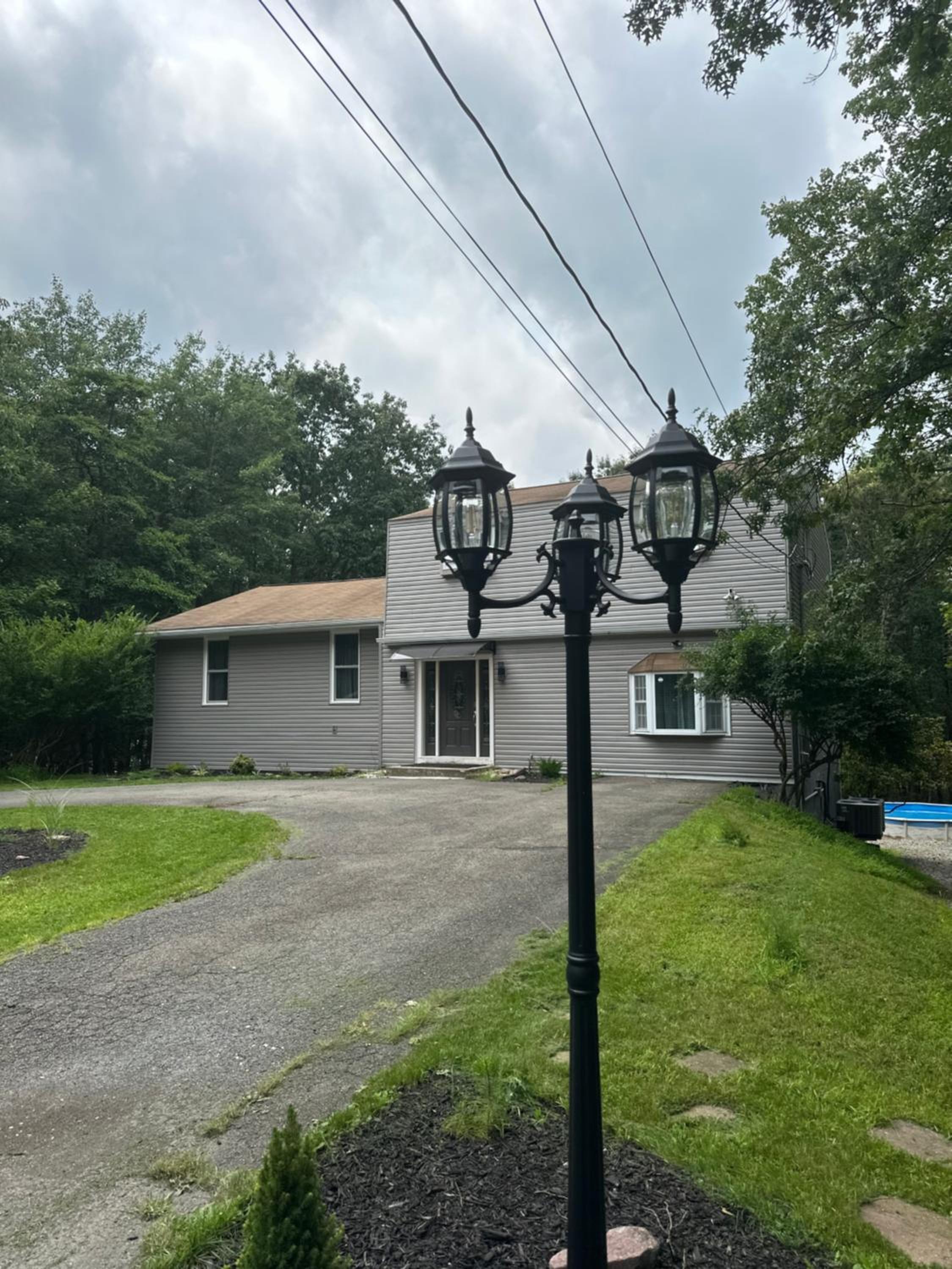 “Spare moments” Vacation House w Private Pool, Firepit, Game Room, Close to Lakes view 3