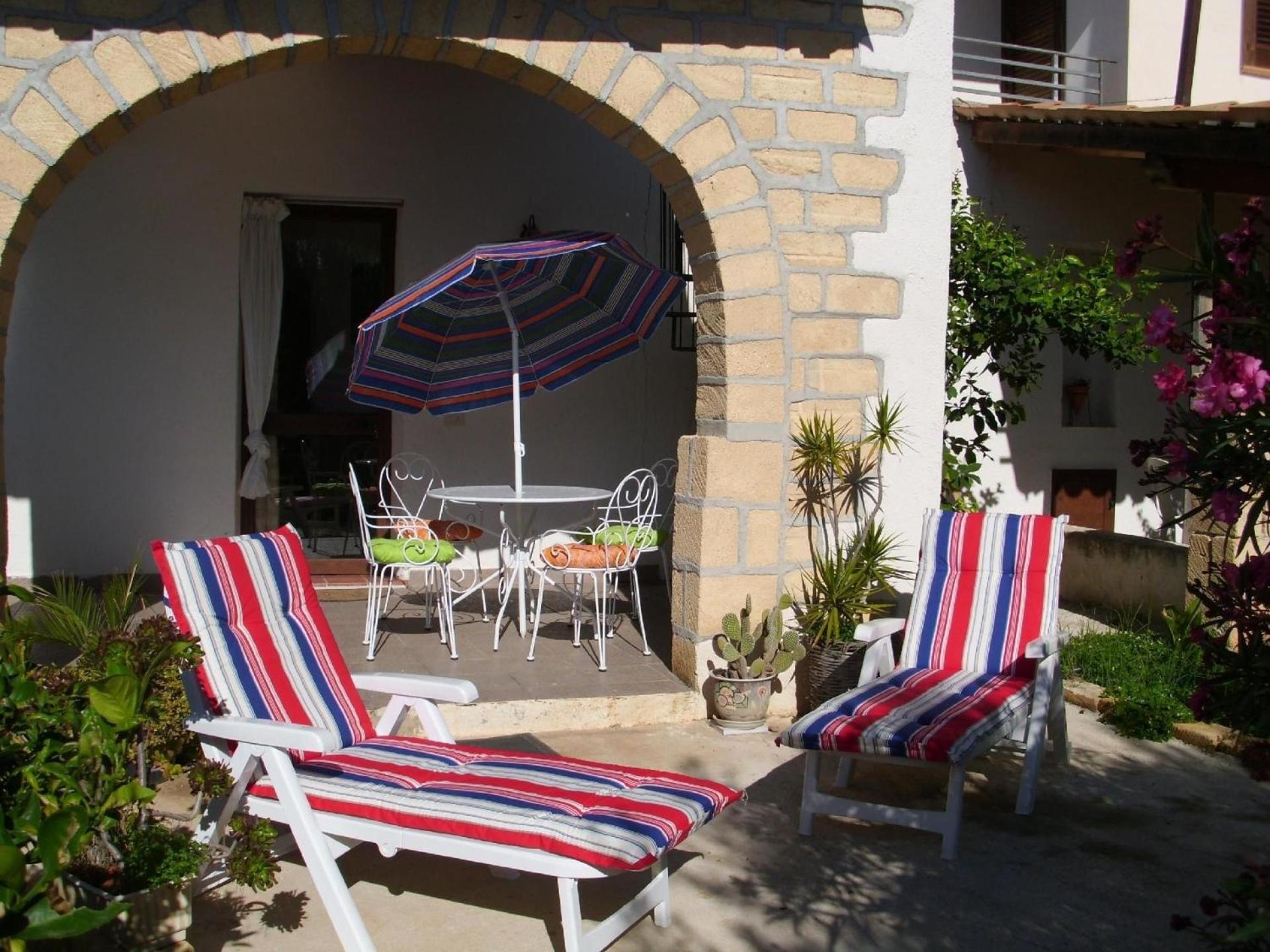 Ferienhaus in Partinico mit Grill, Terrasse und Garten view 4