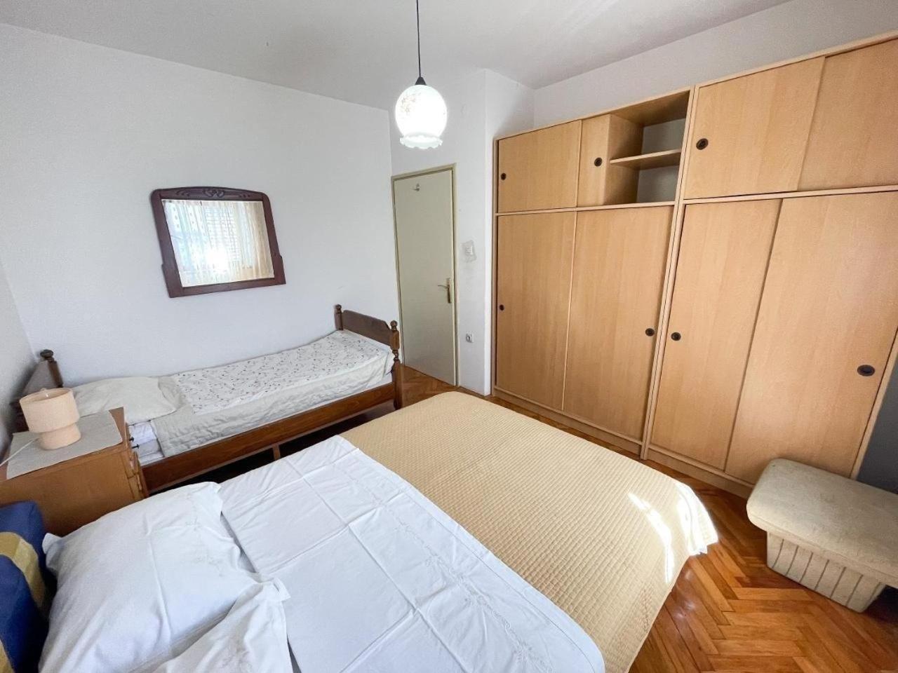 Charmante Ferienwohnung in Jadranovo mit Grill, Garten und Terrasse view 4