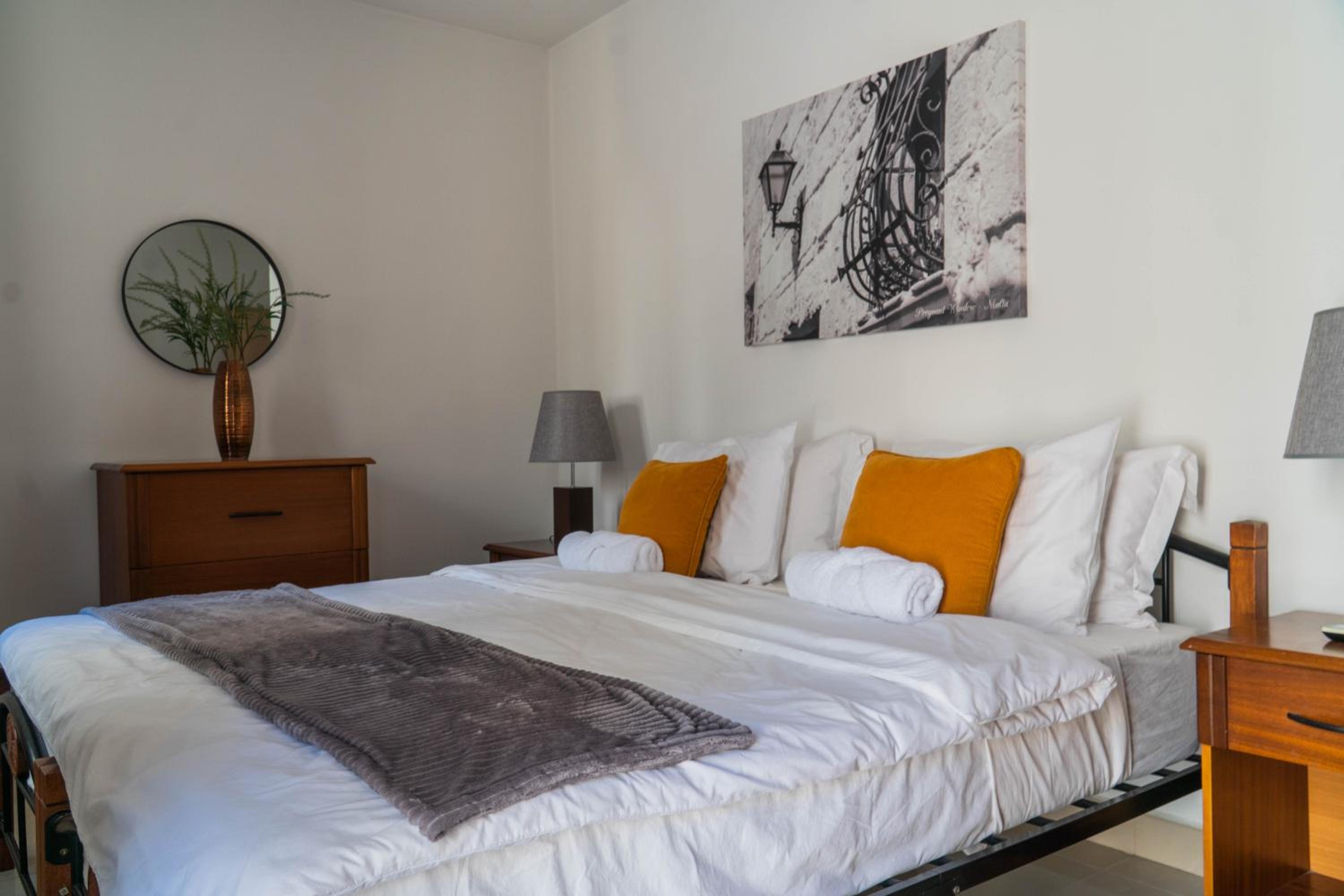 Lovely Penthouse in Gzira view 3