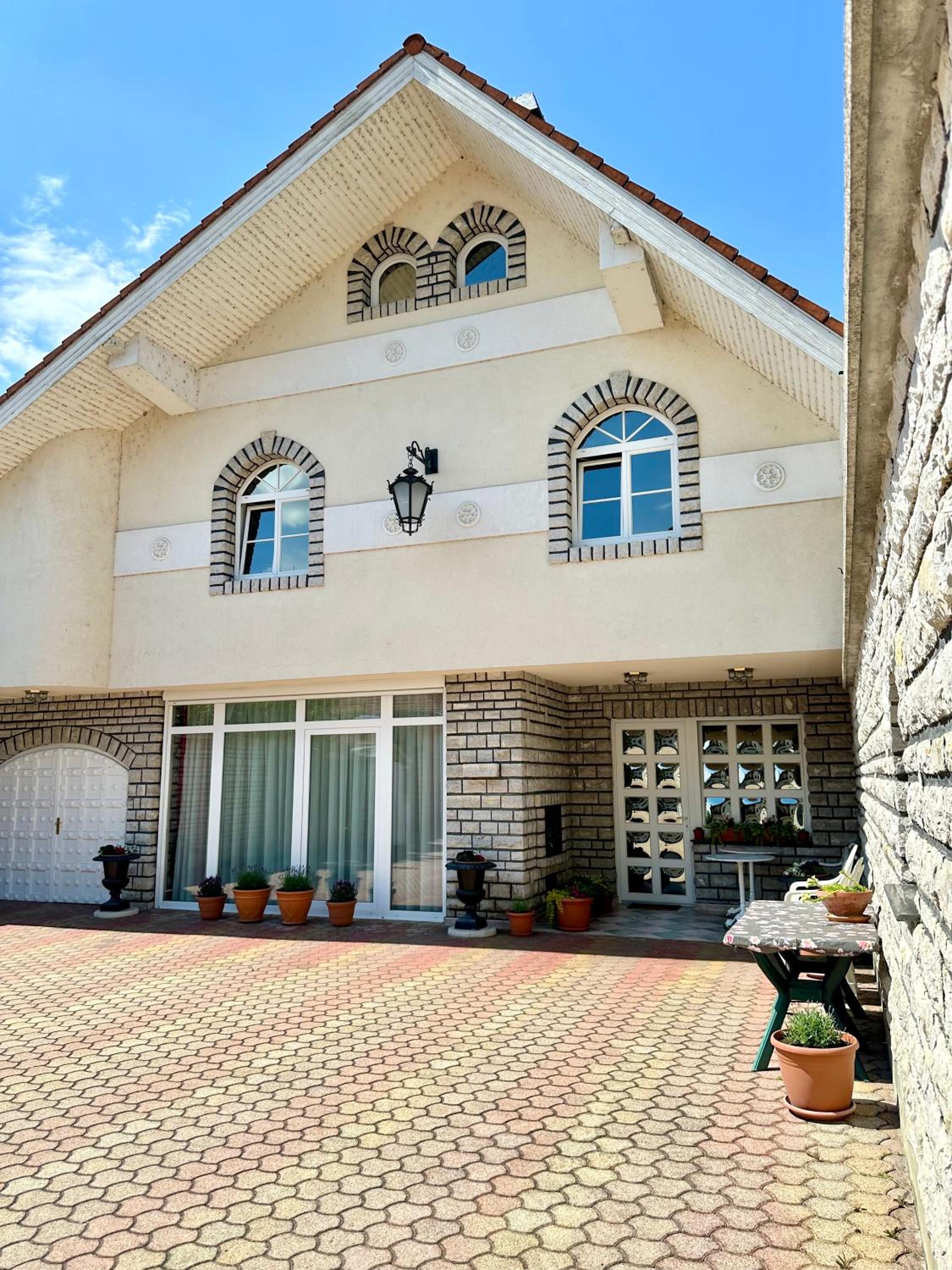 Éllő Residence