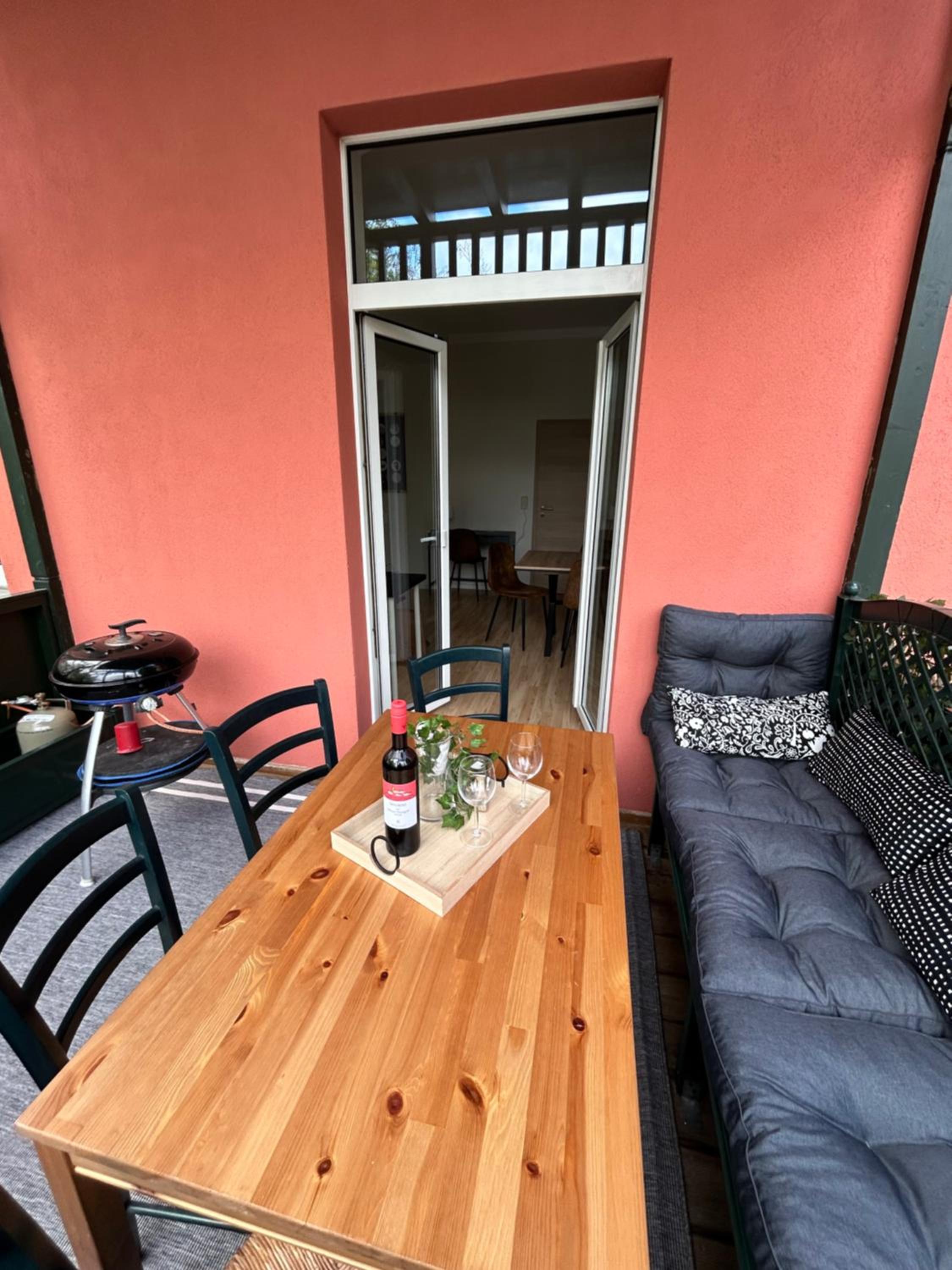 Schöne 3 Zimmer Wohnung mit großem Balkon bis 7 Personen
