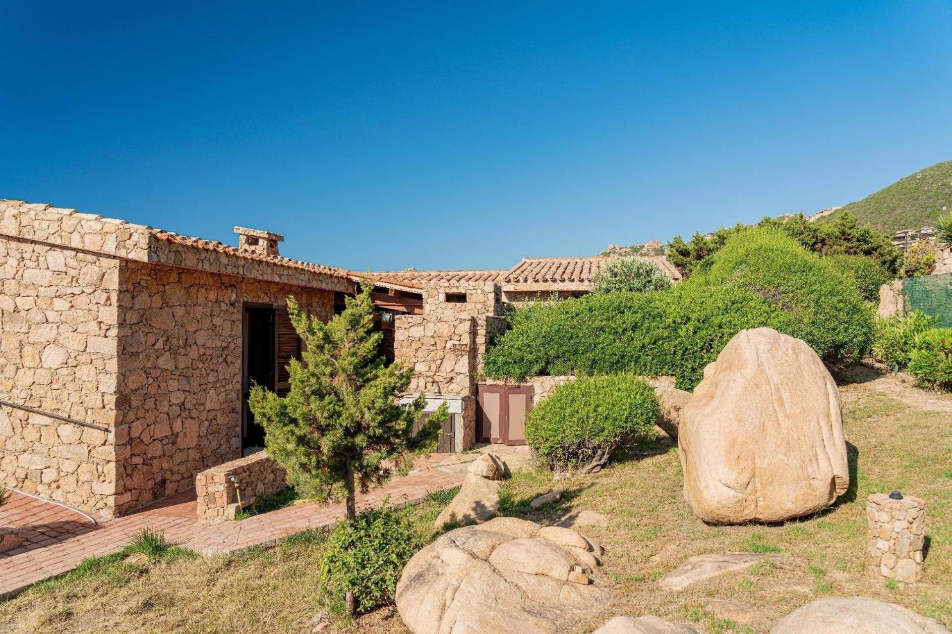 Villa mit privatem Garten und Meerblick view 5