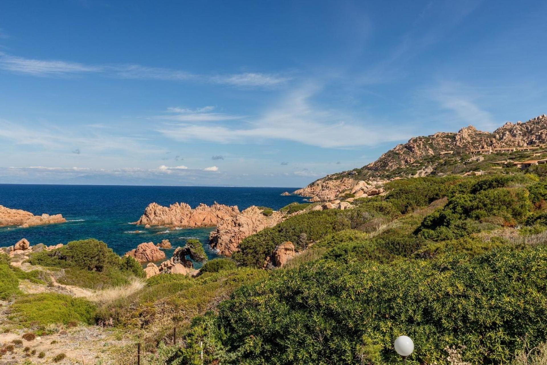 Ferienhaus in Costa Paradiso mit Grill, Terrasse und Garten