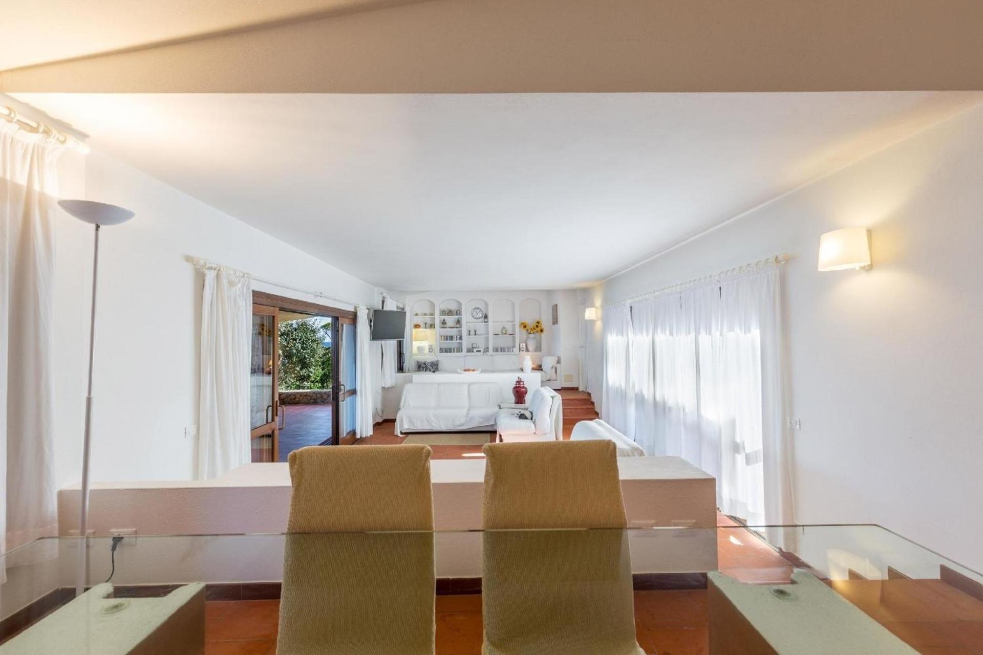 Ferienhaus in Costa Paradiso mit Grill, Terrasse und Garten