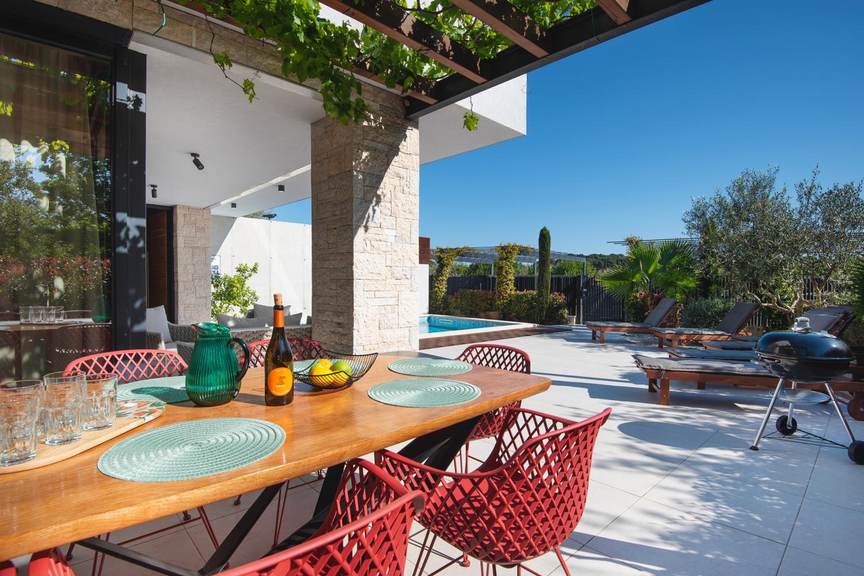 Villa Maria Luisa with padel court view 5