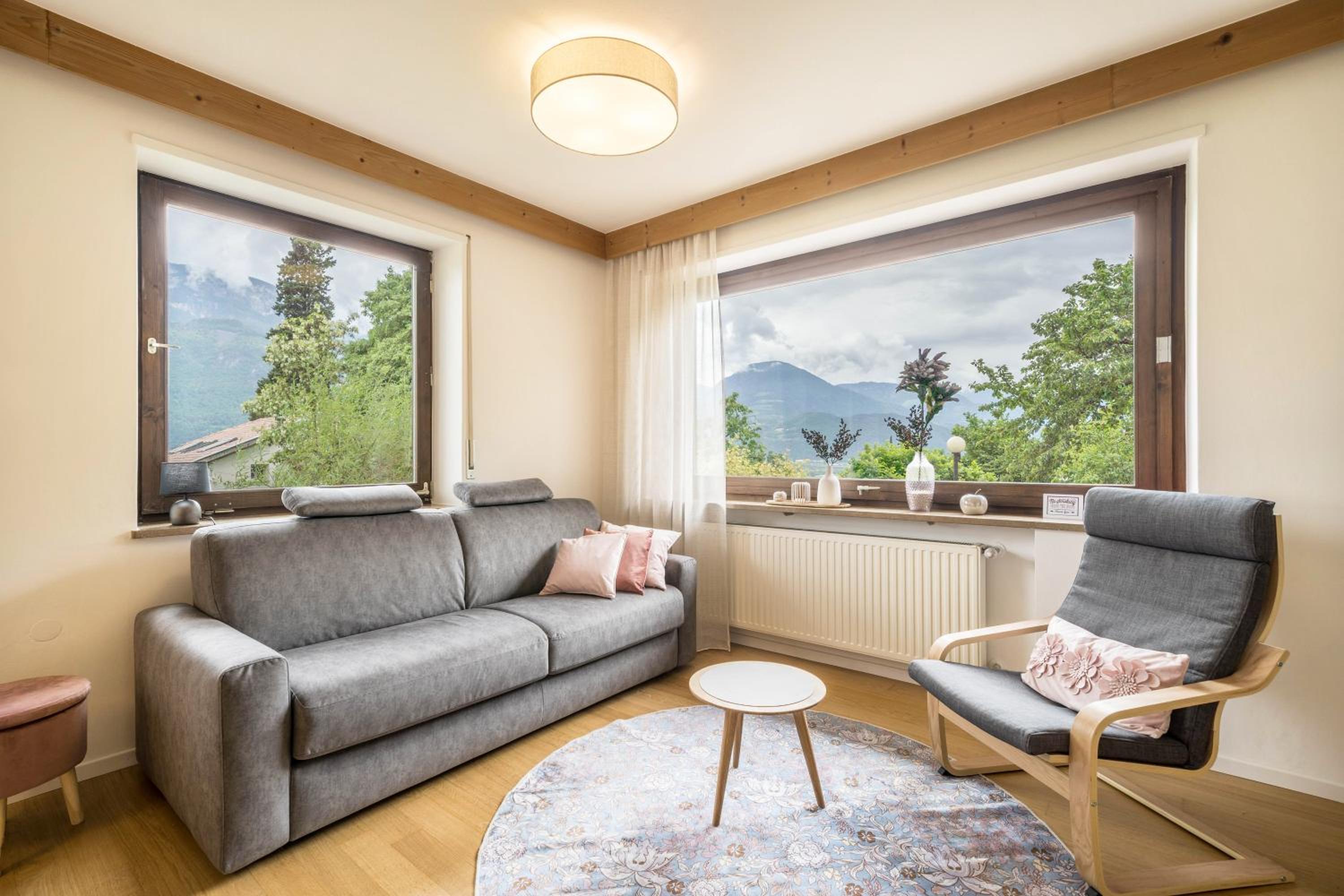Villa Pinie Apt 2 view 3
