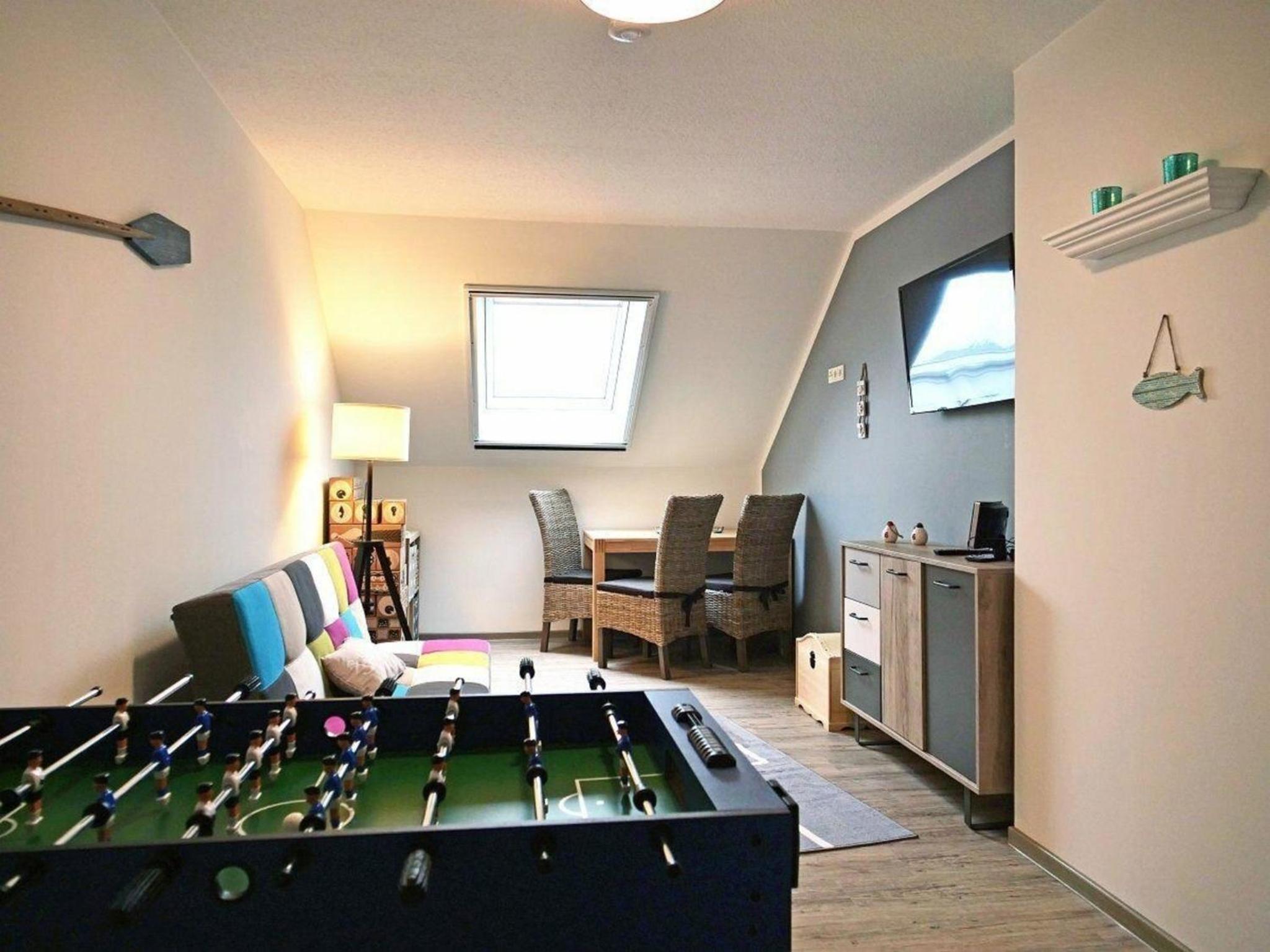 Ferienhaus In Burhave Mit Großer Terrasse