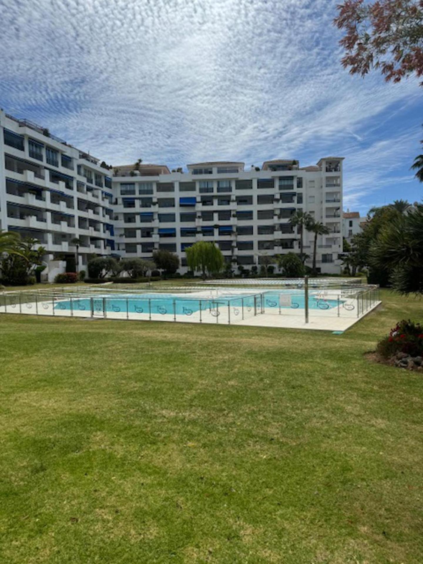 Luxurious apartment in Puerto Banus Marbella