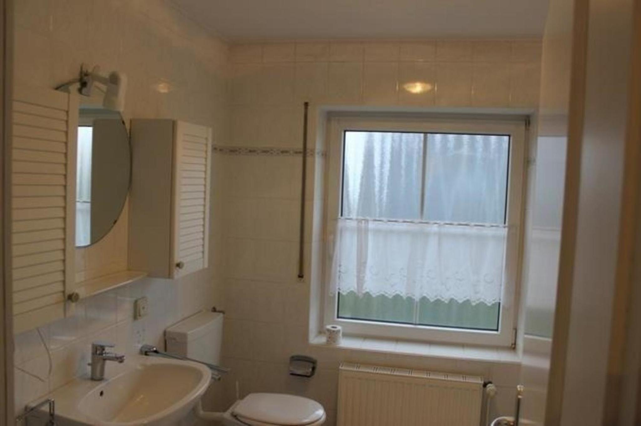 Ferienwohnung in Burhave mit Grill und Garten