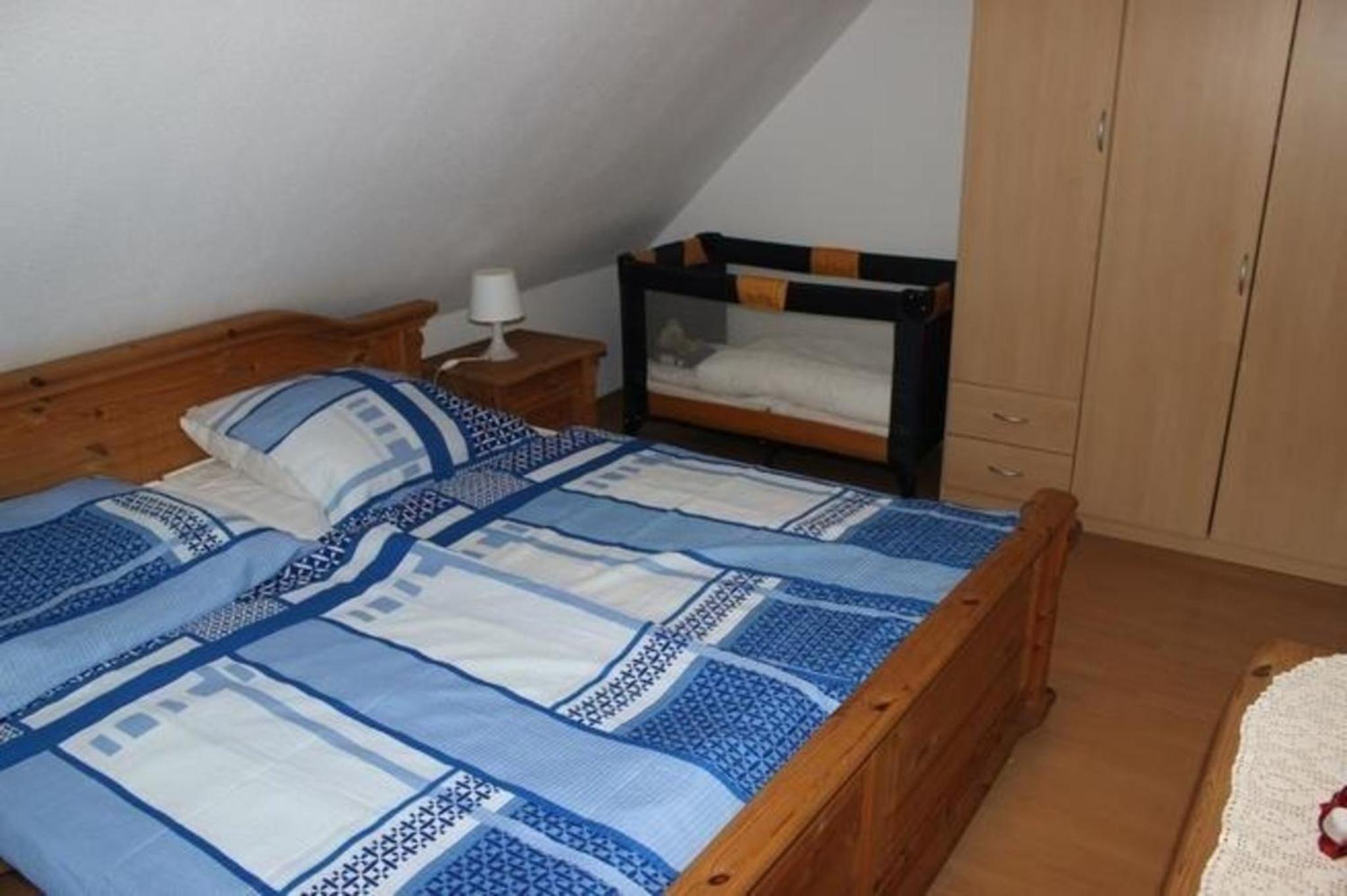 Ferienwohnung in Burhave mit Grill und Garten
