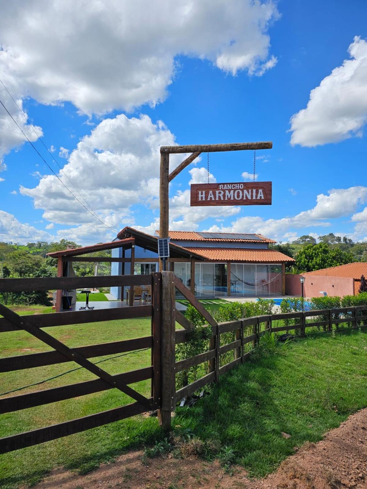 Rancho Harmonia casa no Lago Corumbá IV