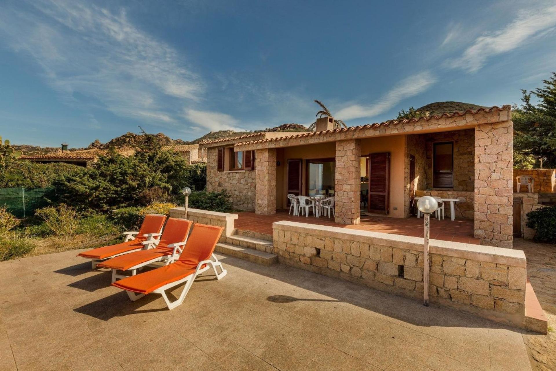 Wunderschöne Villa nur 100 m vom Meer entfernt mit herrlichem Blick