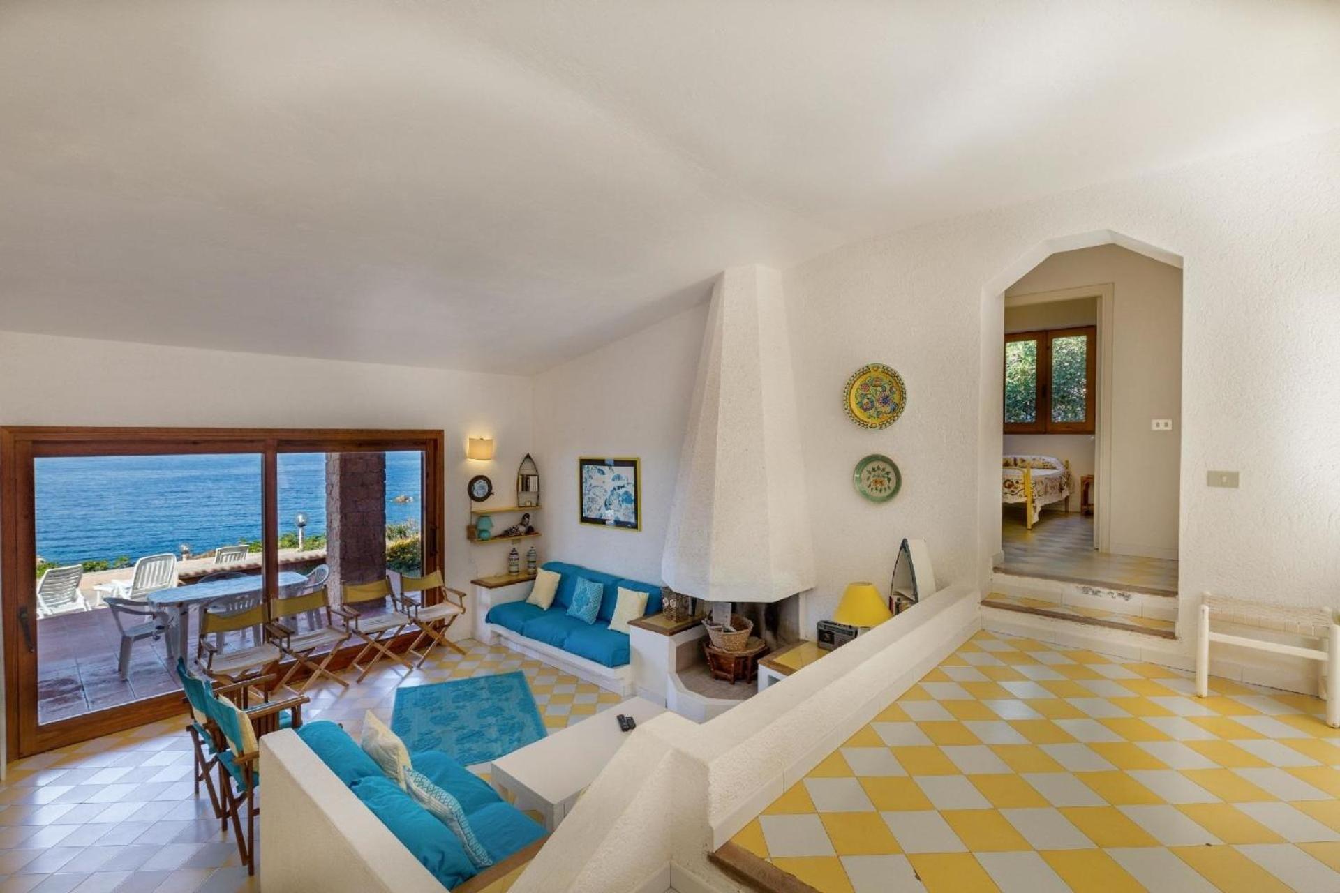 Wunderschöne Villa nur 100 m vom Meer entfernt mit herrlichem Blick