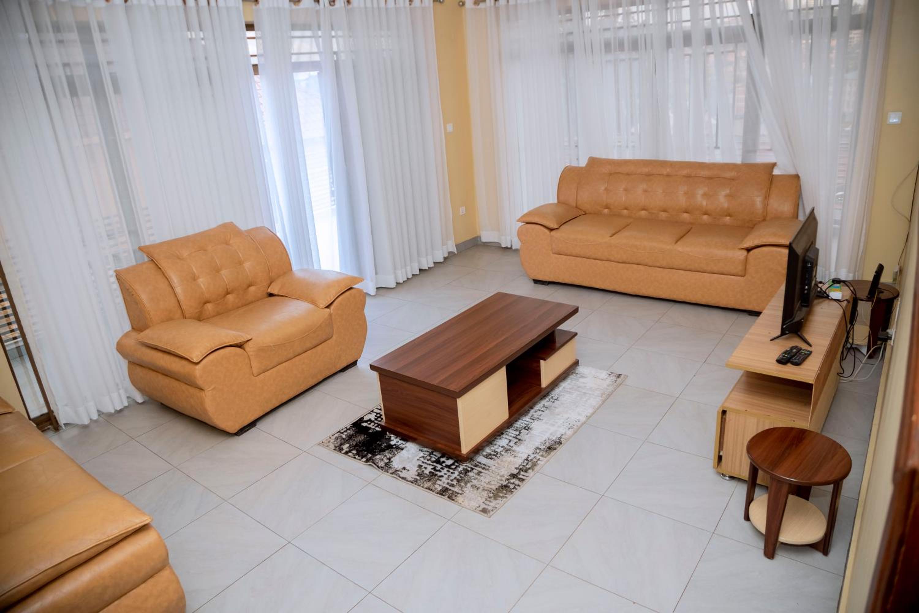N&Mapartment and car rentals view 4