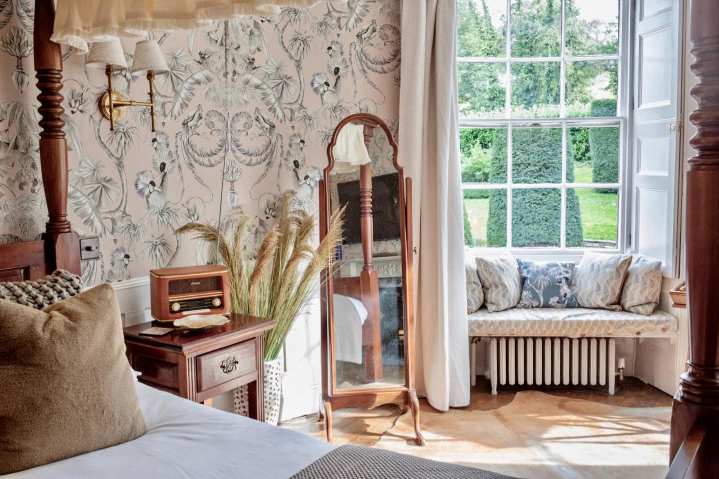 Stroud Vacations - Burleigh Court Hotel - Property Image 20