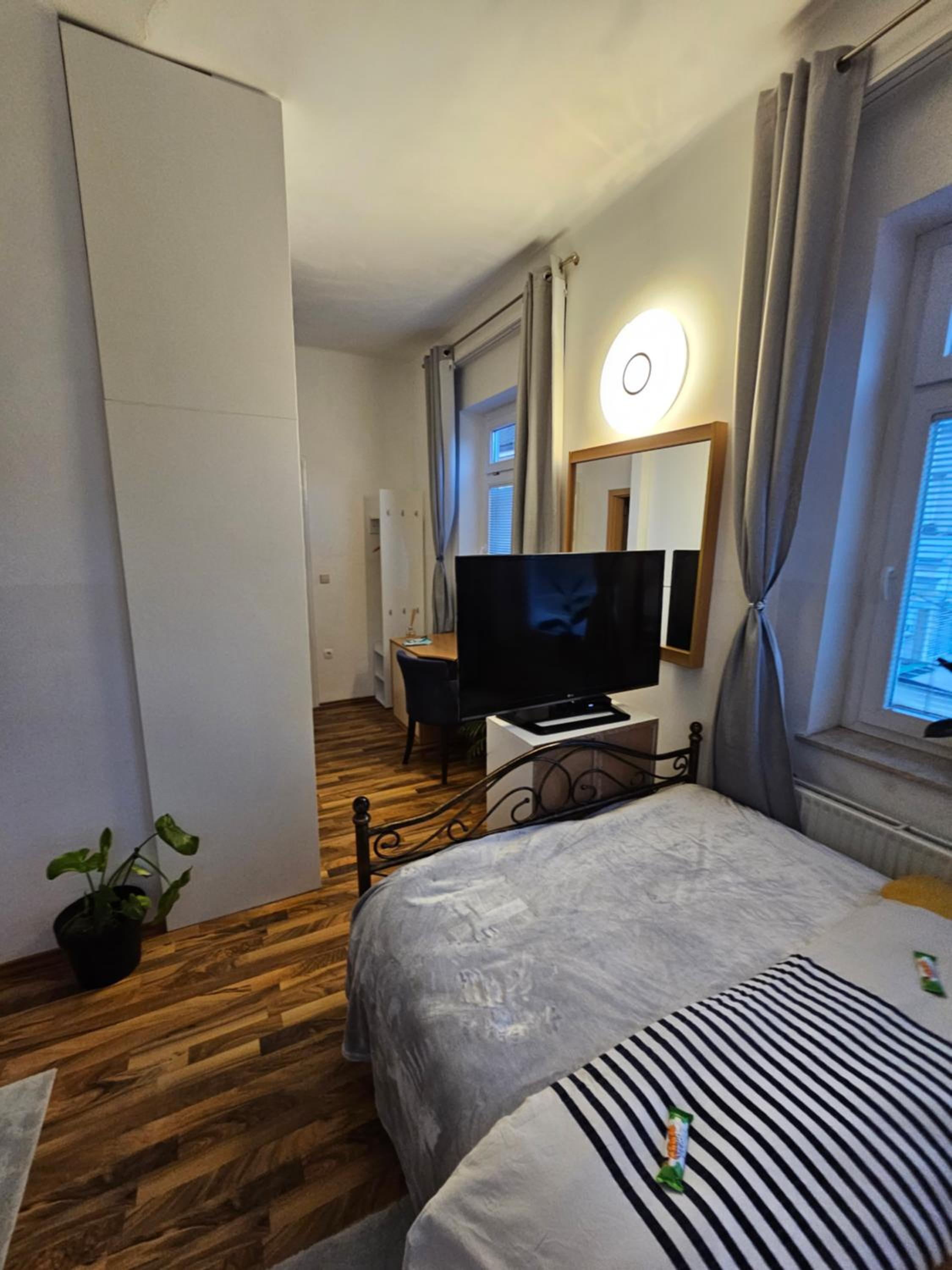 Photo 6