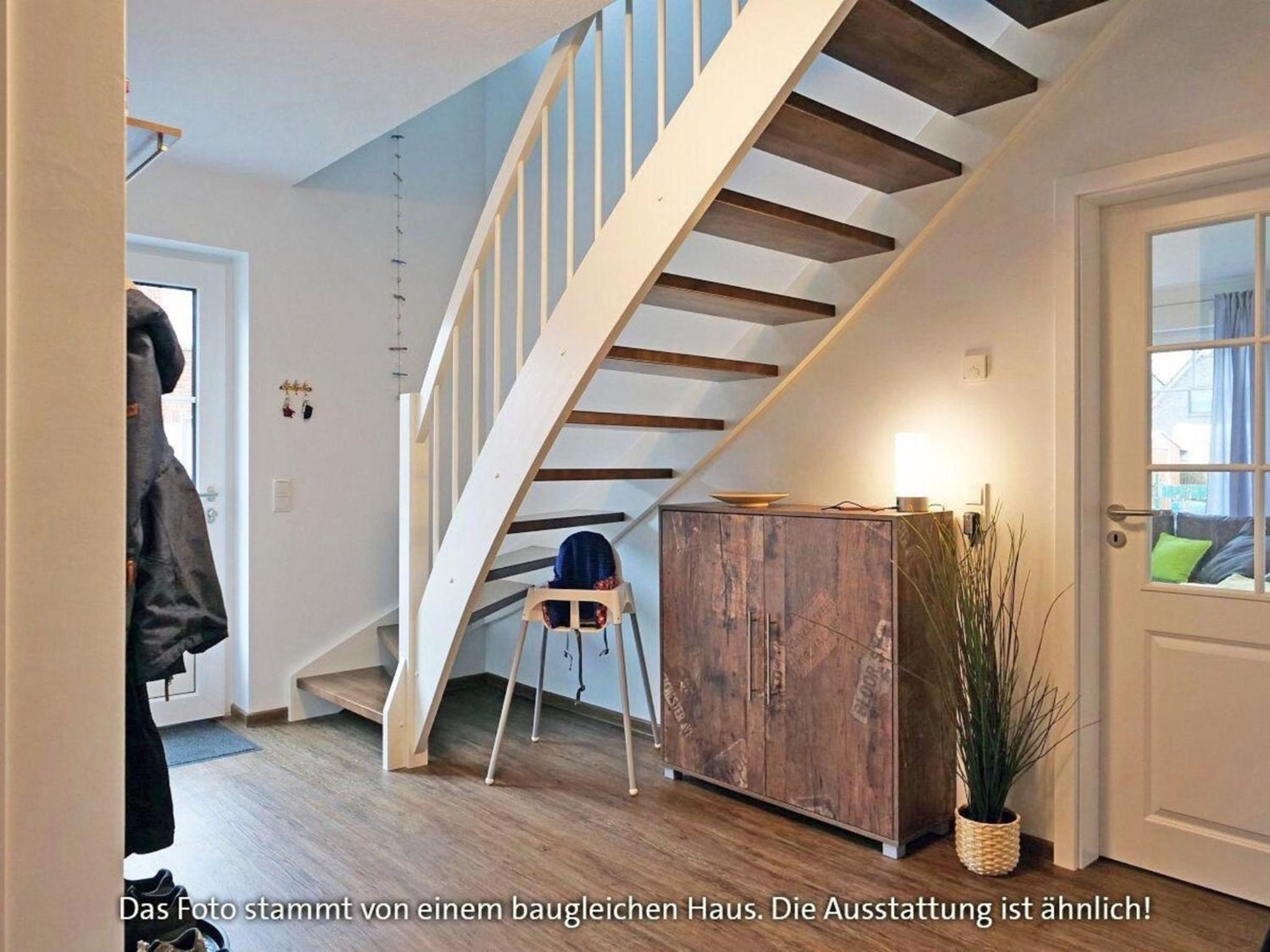 Ferienhaus In Burhave Mit Großer Terrasse