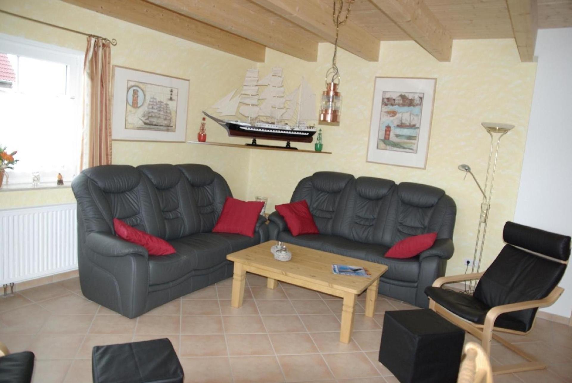 Wellness Ferienhaus mit Sauna und Kaminofen sowie Carport und Terrasse