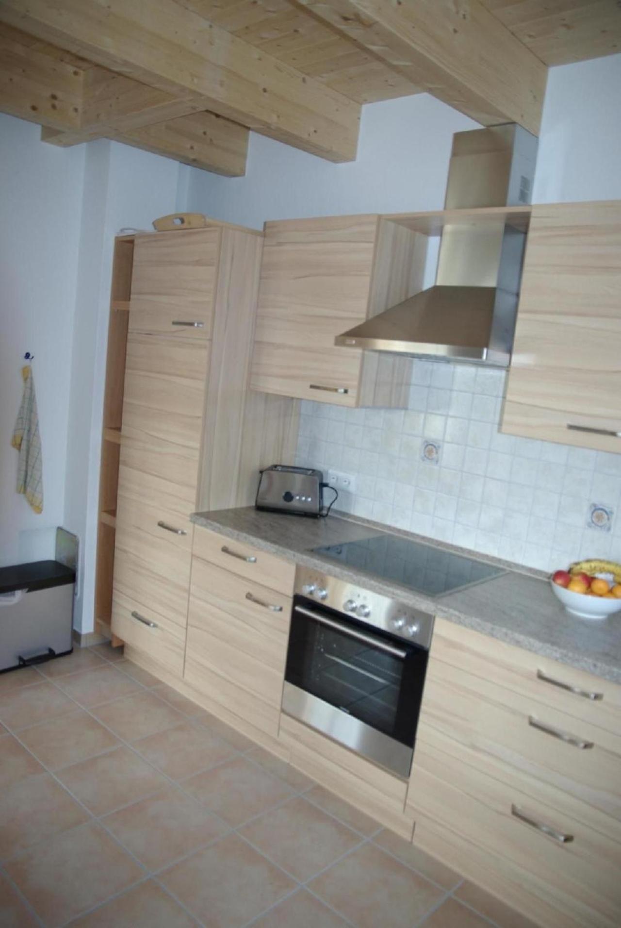 Wellness Ferienhaus mit Sauna und Kaminofen sowie Carport und Terrasse