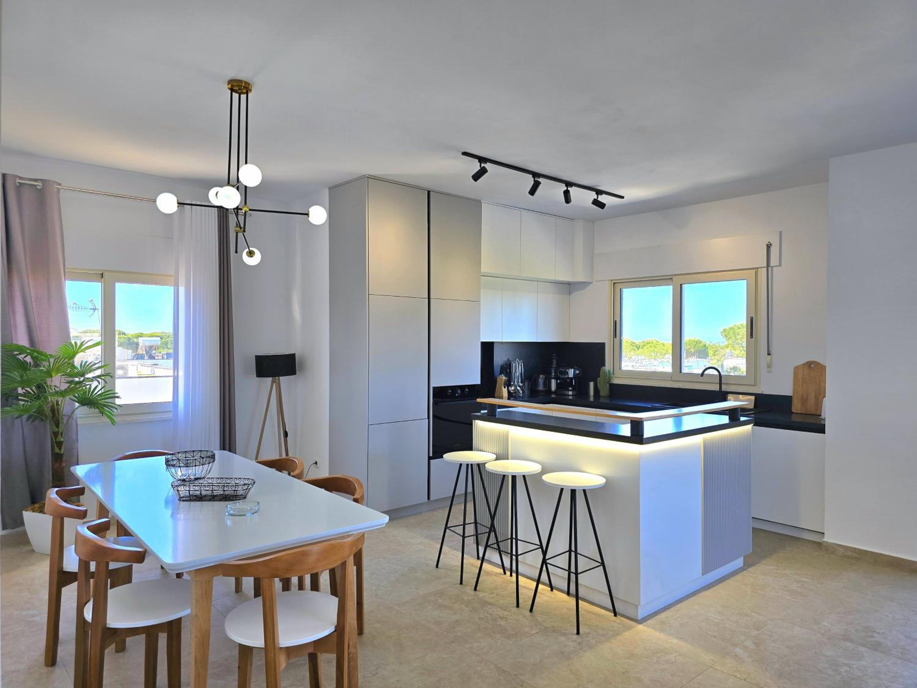 Serenity Penthouse - 260
