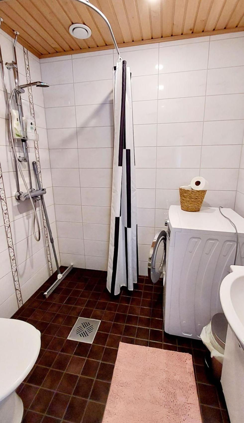Lomayksiö C 3 Sotkamon keskustassa